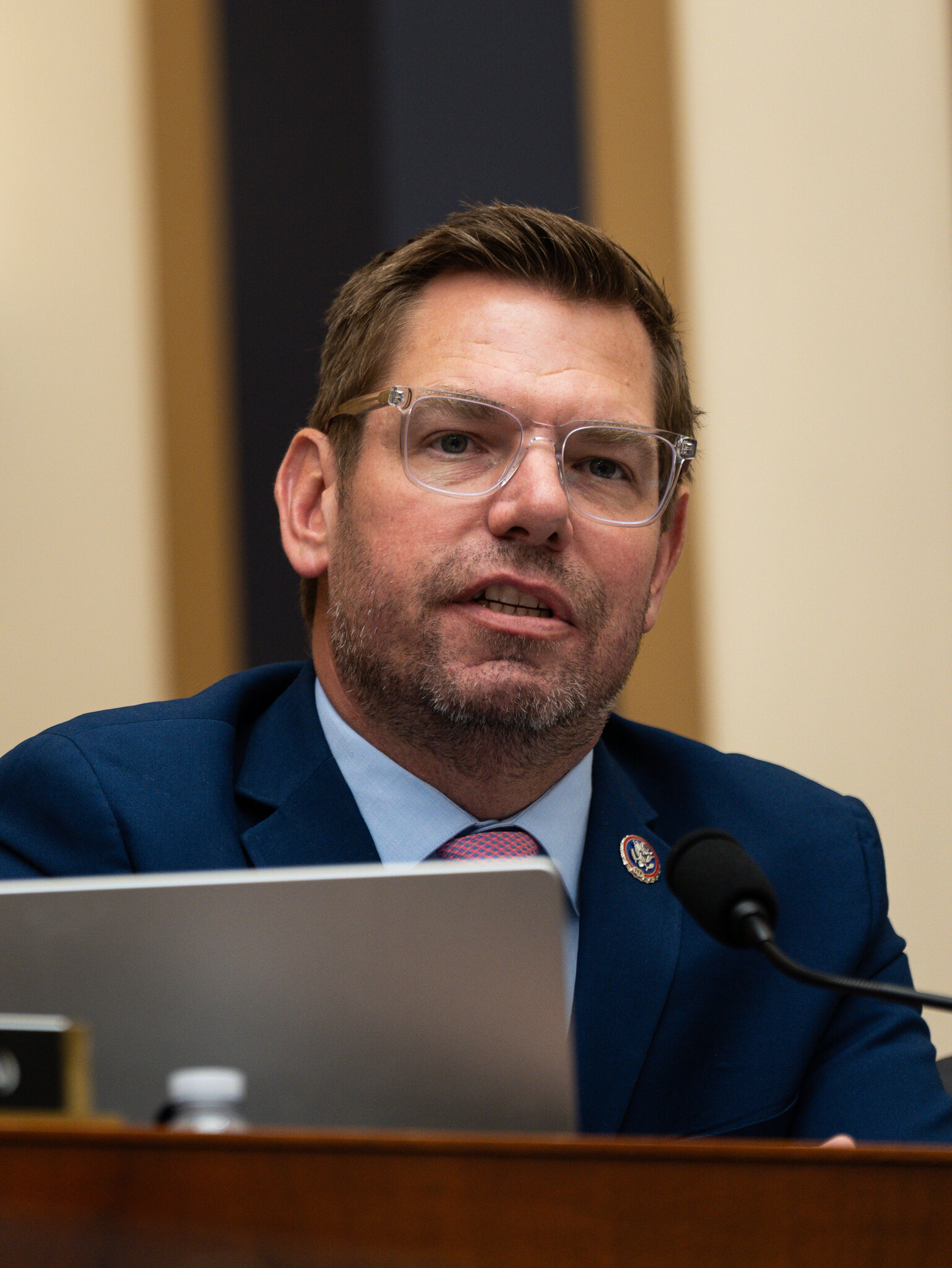 F.B.I. Said to Dig Up Old Investigative Files on Democratic Lawmaker