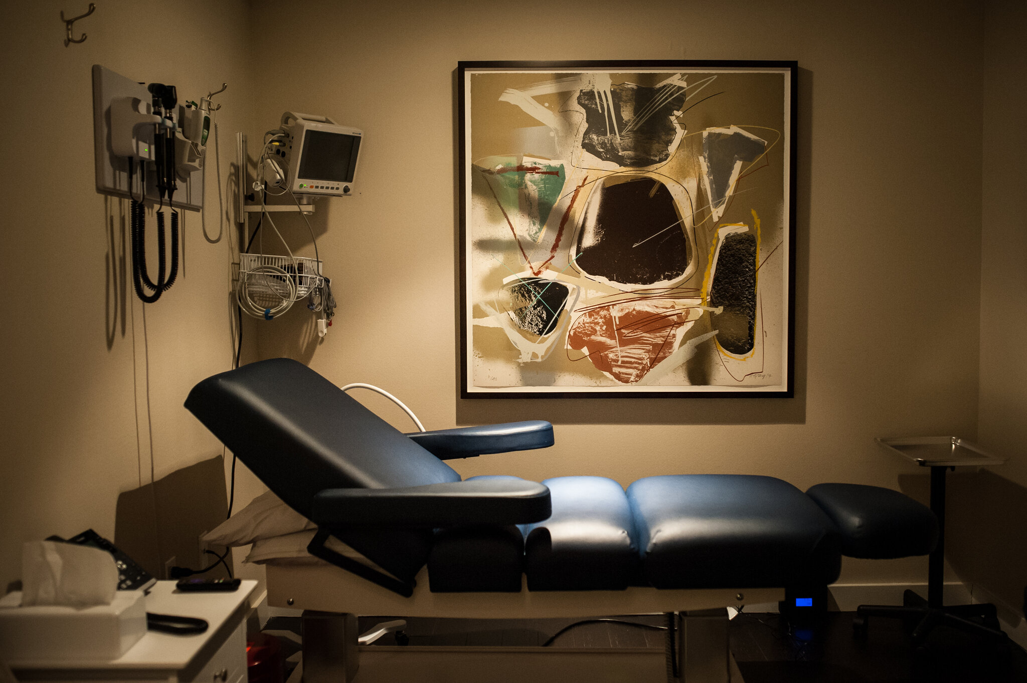 Elite Doctors Served Jeffrey Epstein While Treating His ‘Girls’