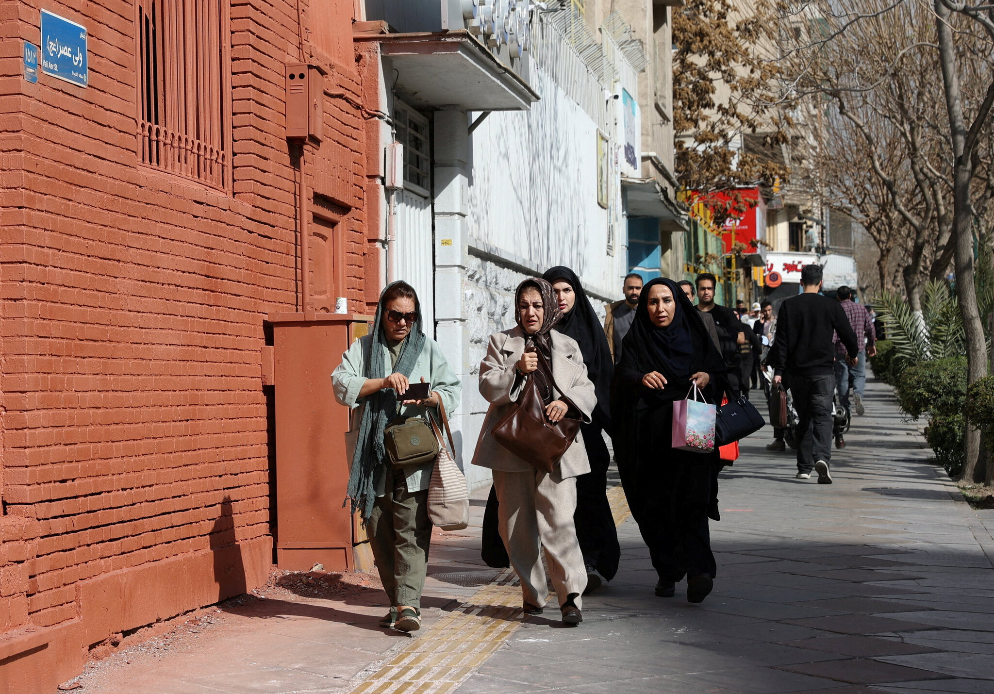 Chaos and Panic Grip Tehran as Airstrikes Shake City