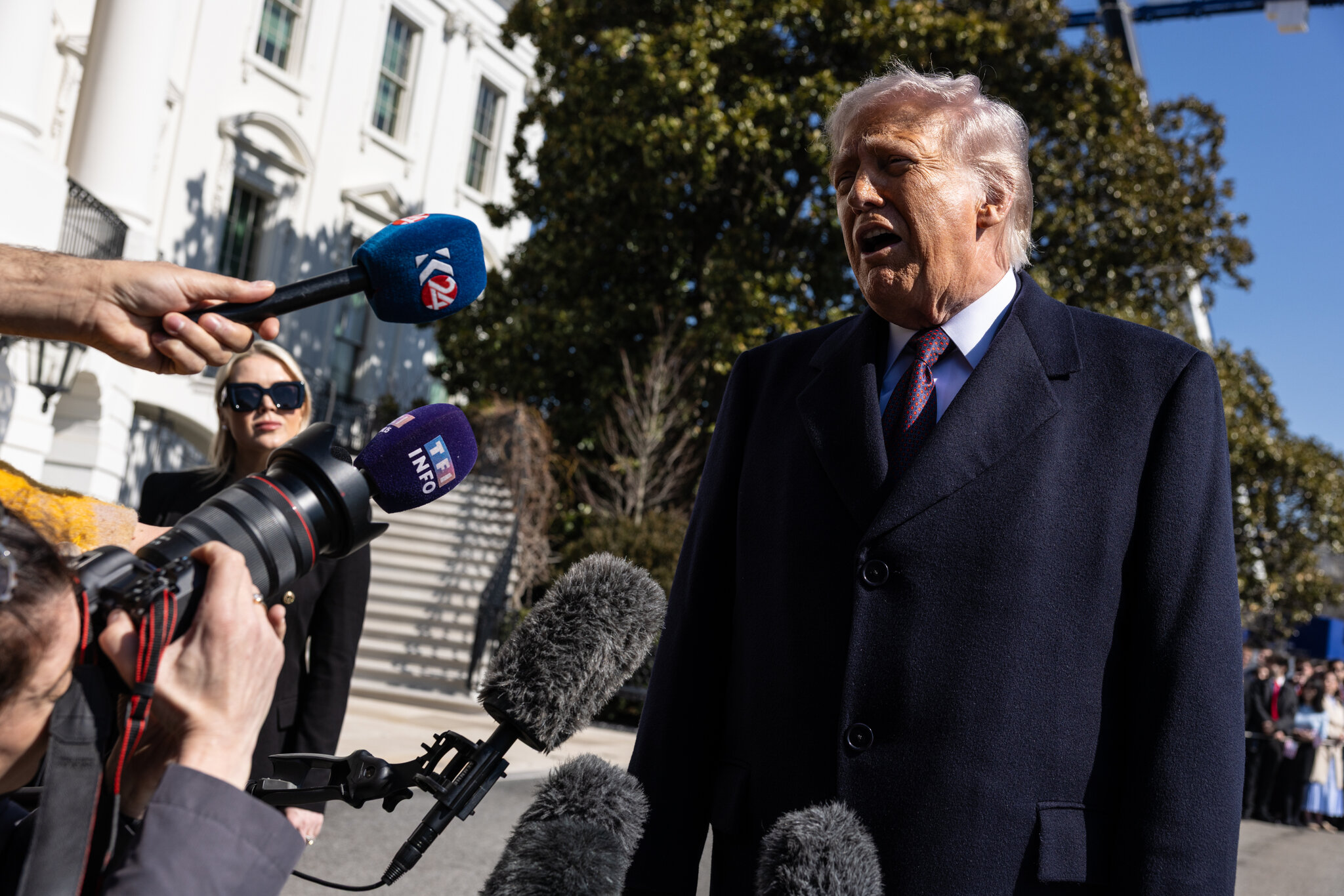 In Plunging Into a Mideast Conflict, Trump Gambles His Presidency
