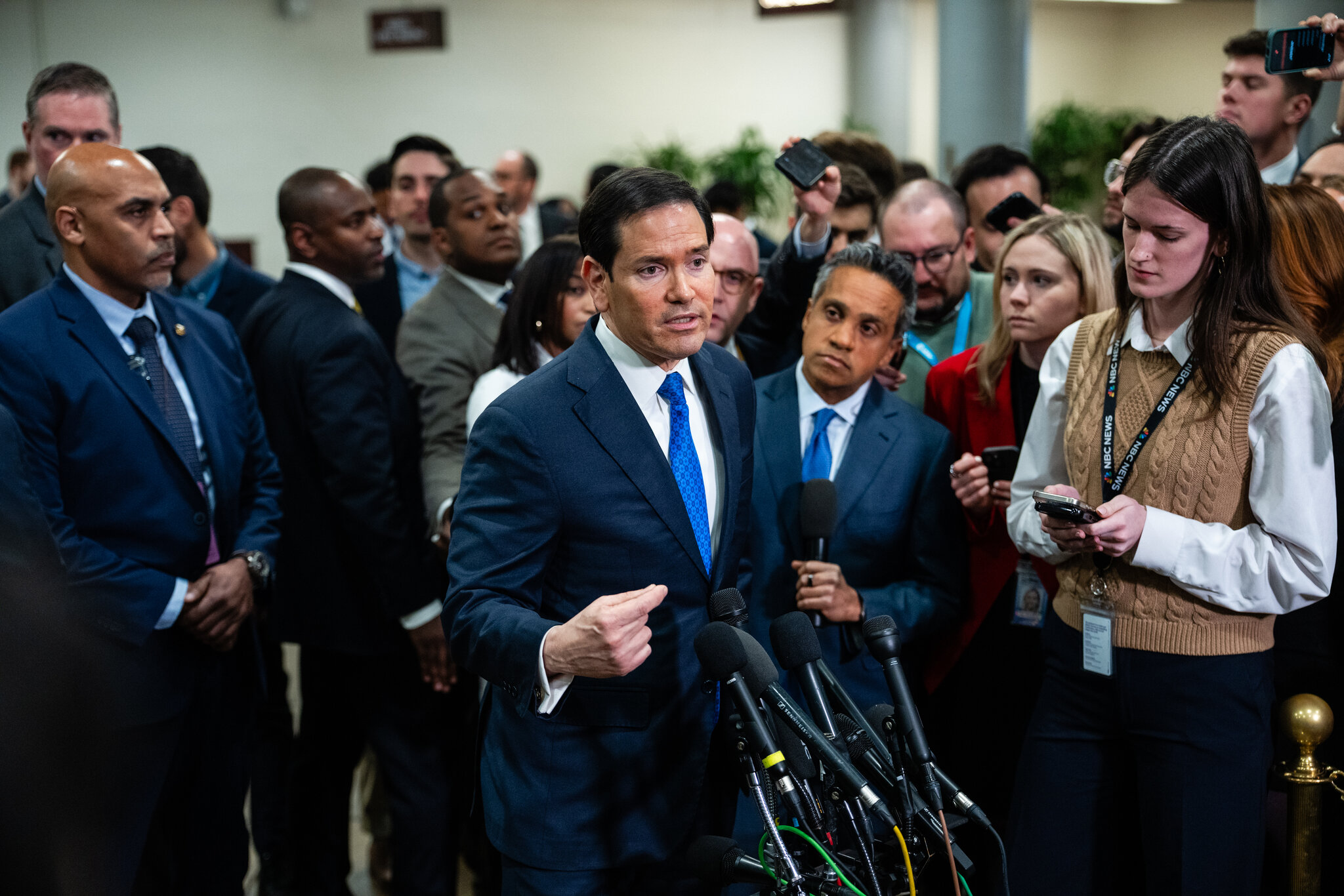 Congress Splits Over Iran War as Senate Faces a Vote