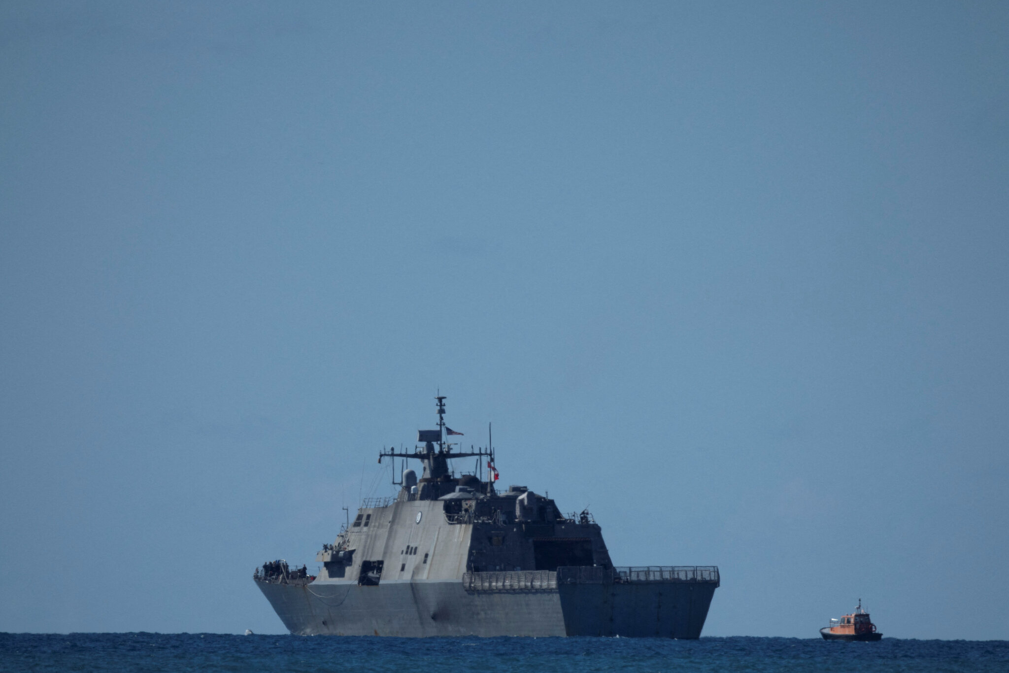 Trump Says U.S. Navy Might Escort Tankers in Persian Gulf