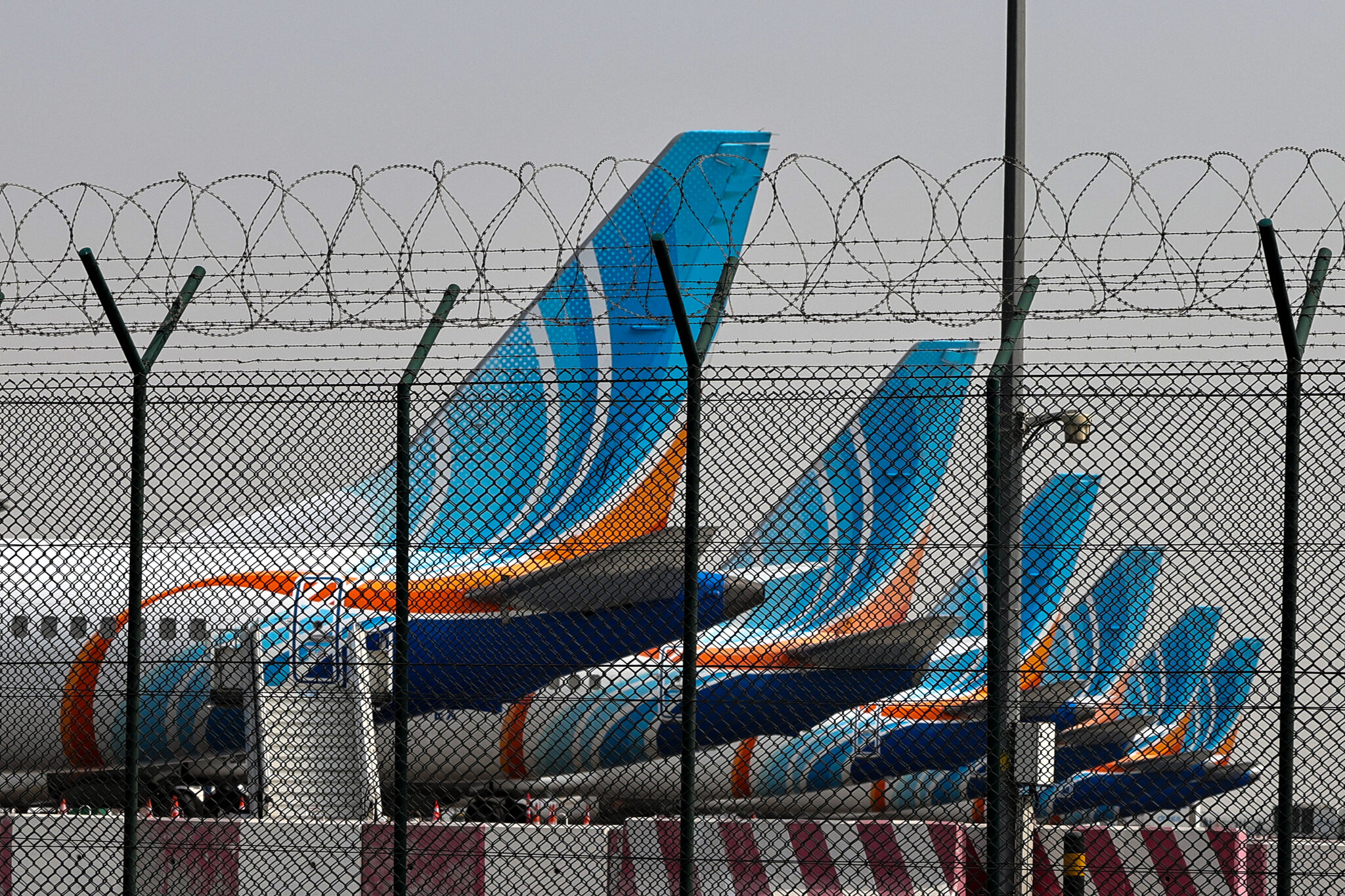 Western Governments Rush to Evacuate Travelers in the Middle East