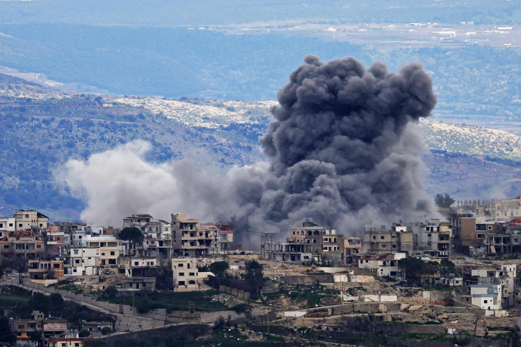 As Israel Pounds Lebanon, Thousands of Syrians There Flee Back Home
