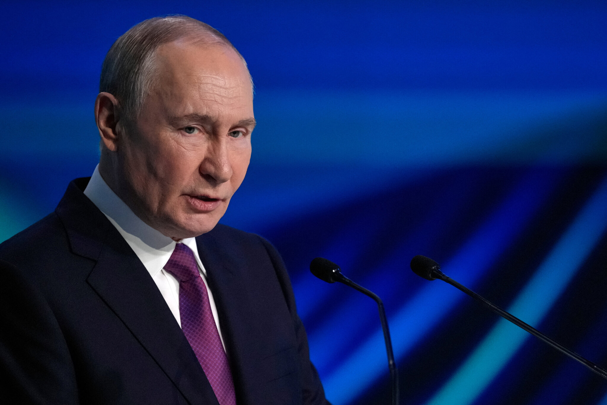 Russia Is Sharing Intelligence With Iran, U.S. Officials Say