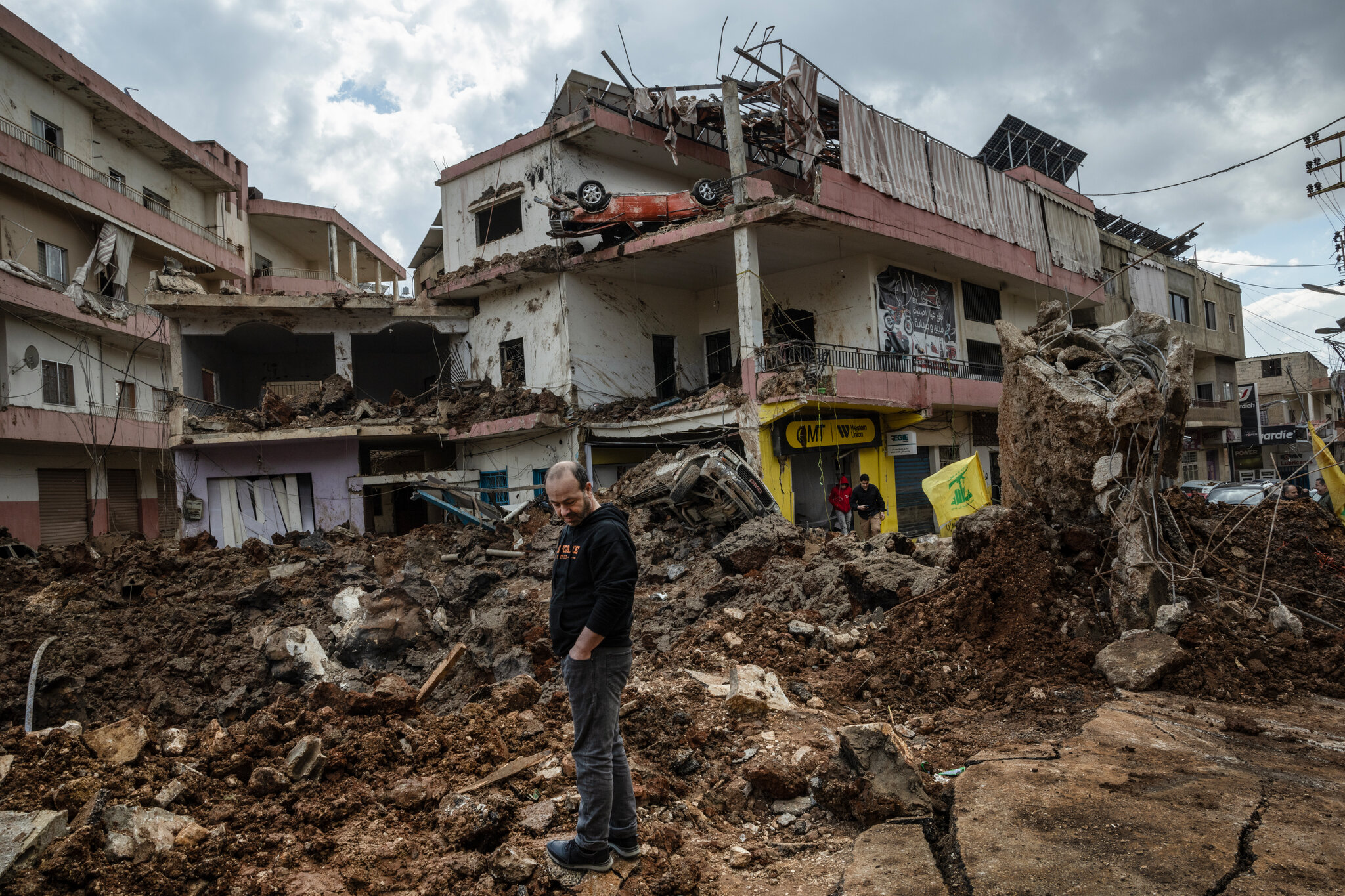 Deadly Clashes in Lebanon as Israel Renews Search for Missing Airman