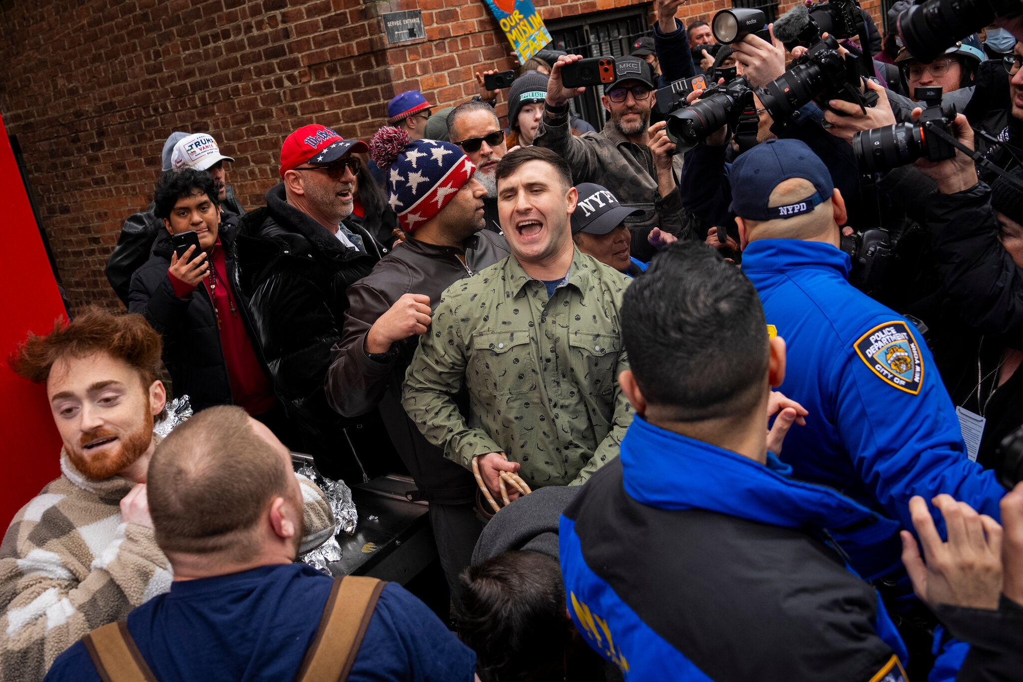 Smoking Jars of Metal and Fuses Thrown at Protest Near Mayor’s House