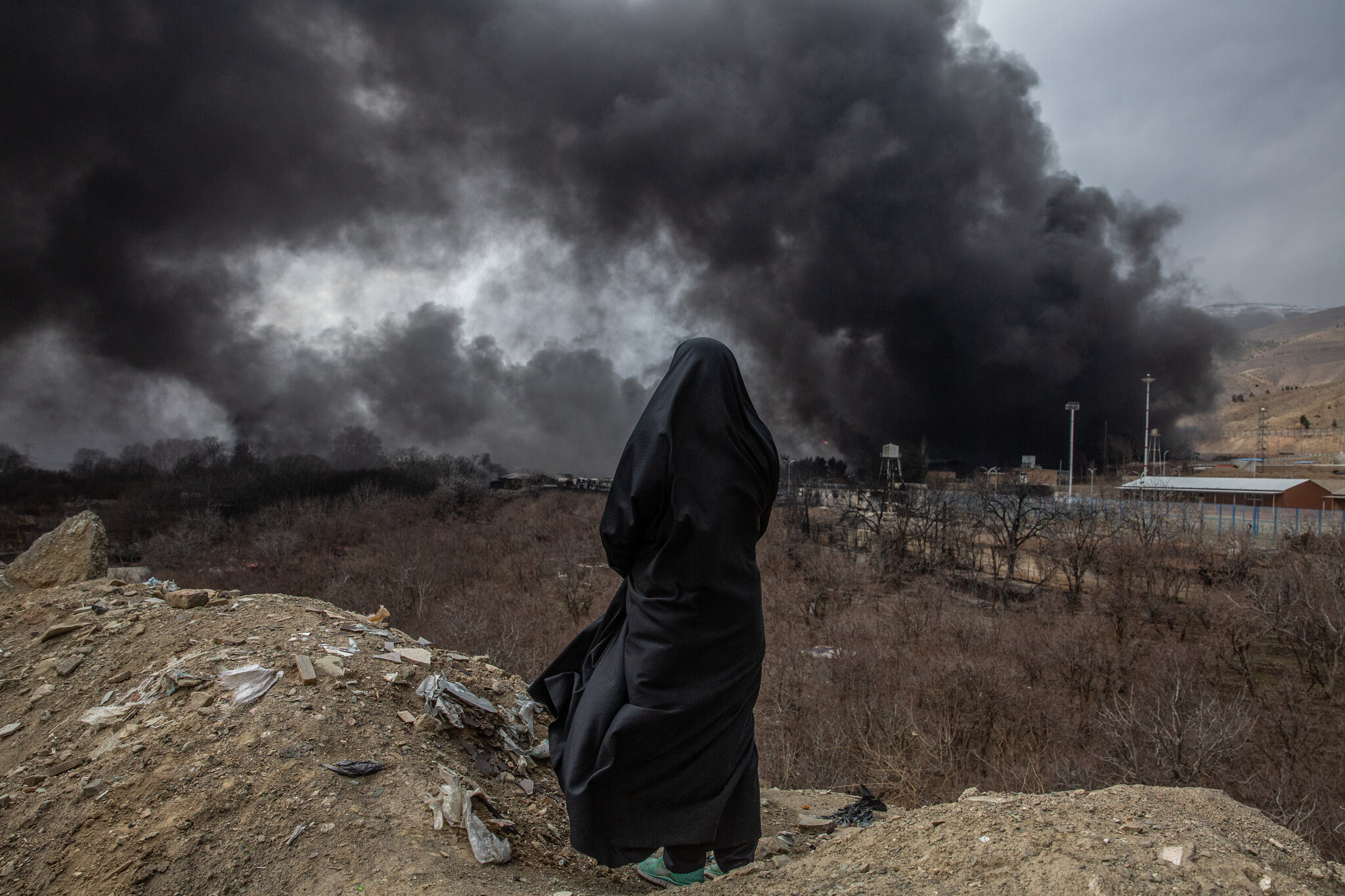 Fear and Hope for Iranians Trapped Between Bombs and Defiant Rulers