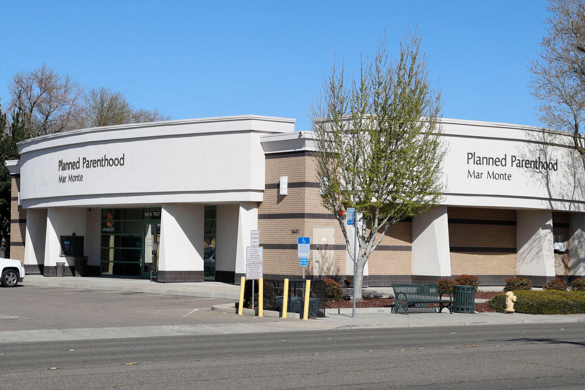A Planned Parenthood Clinic, in a Pinch, Turns to Botox