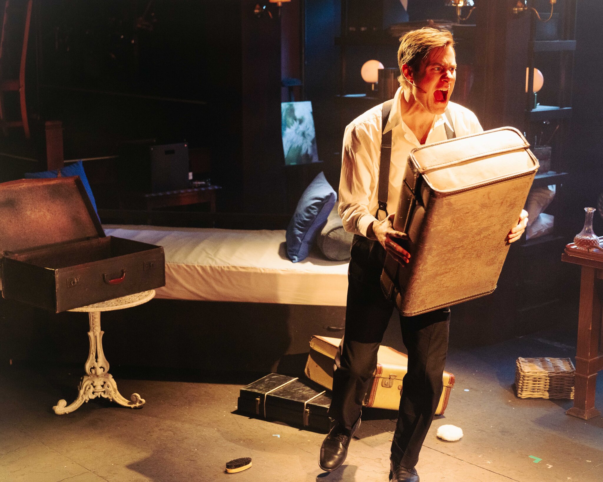 Fed Up With High Costs, American Theater Takes a Trip to London