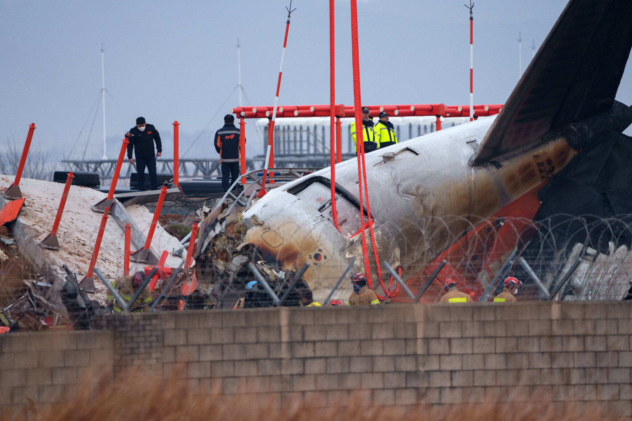 Cost-Cutting Led to South Korean Airport’s Deadly Wall, Report Finds