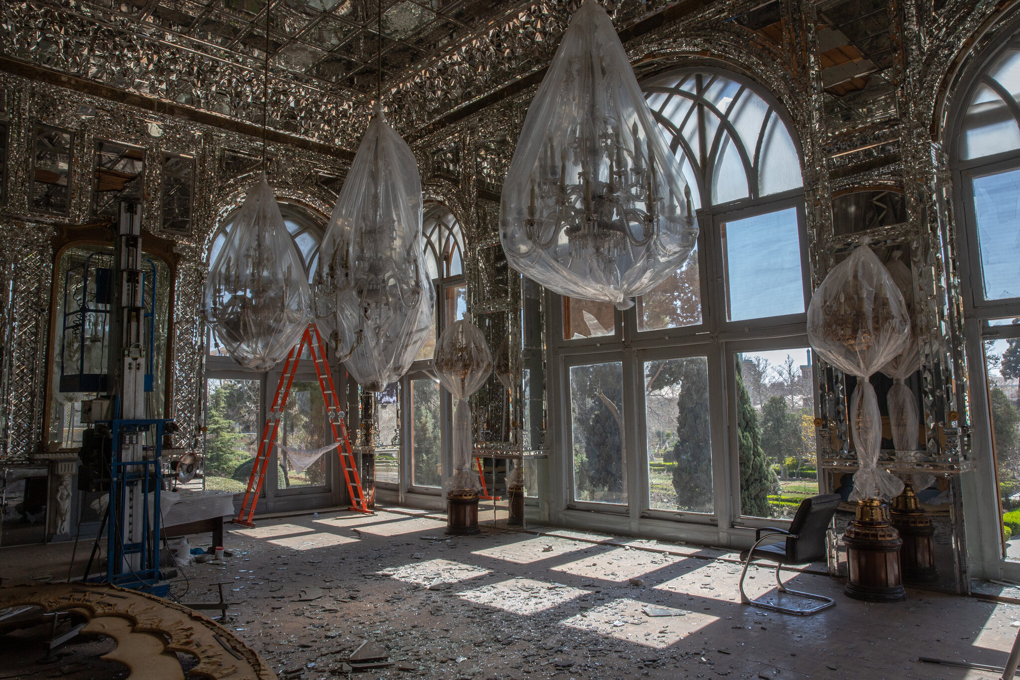 Strikes on Iran Damage Fabled Heritage Sites, Infuriating Iranians