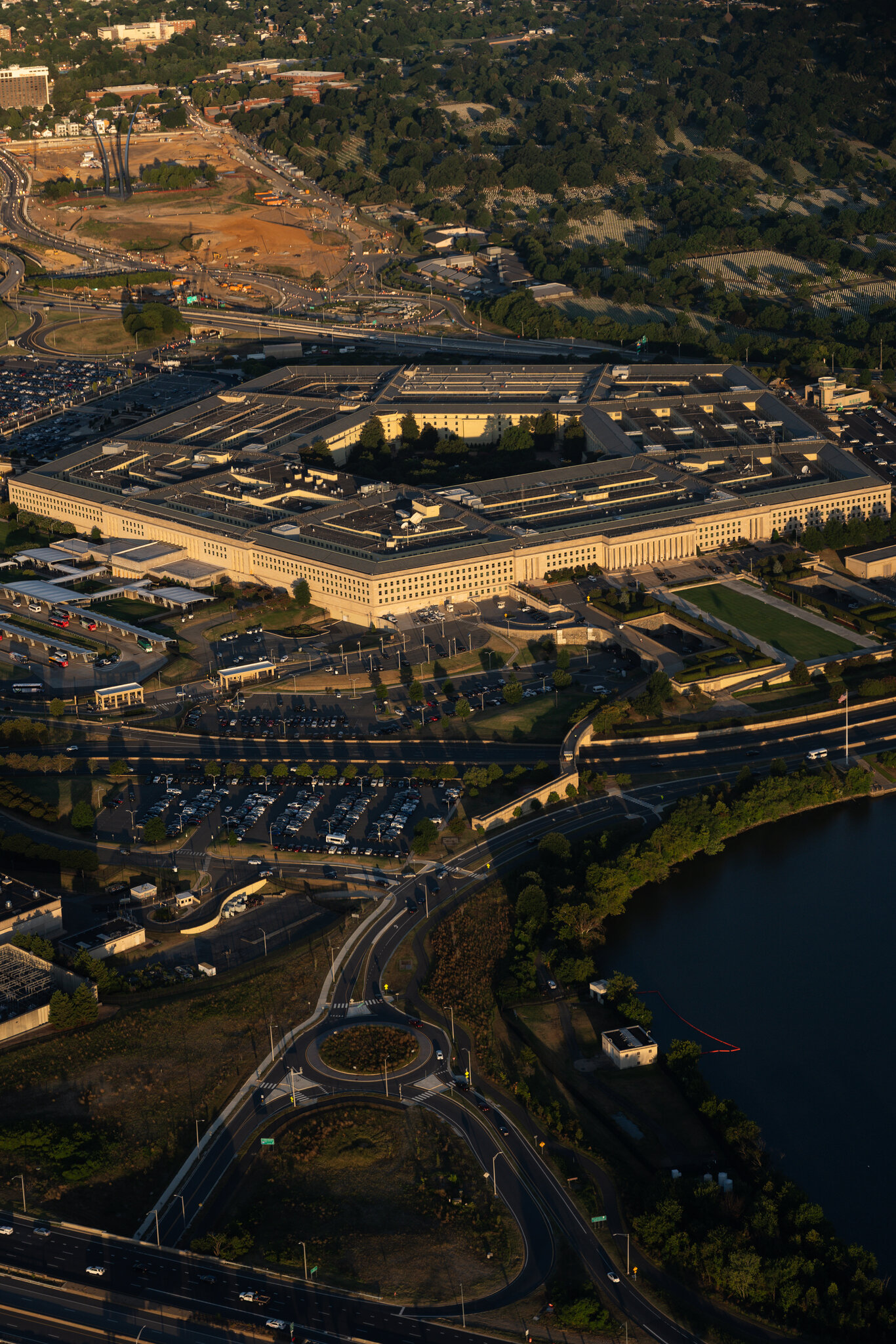 A Call for Reporting Tips Rankles Pentagon Officials