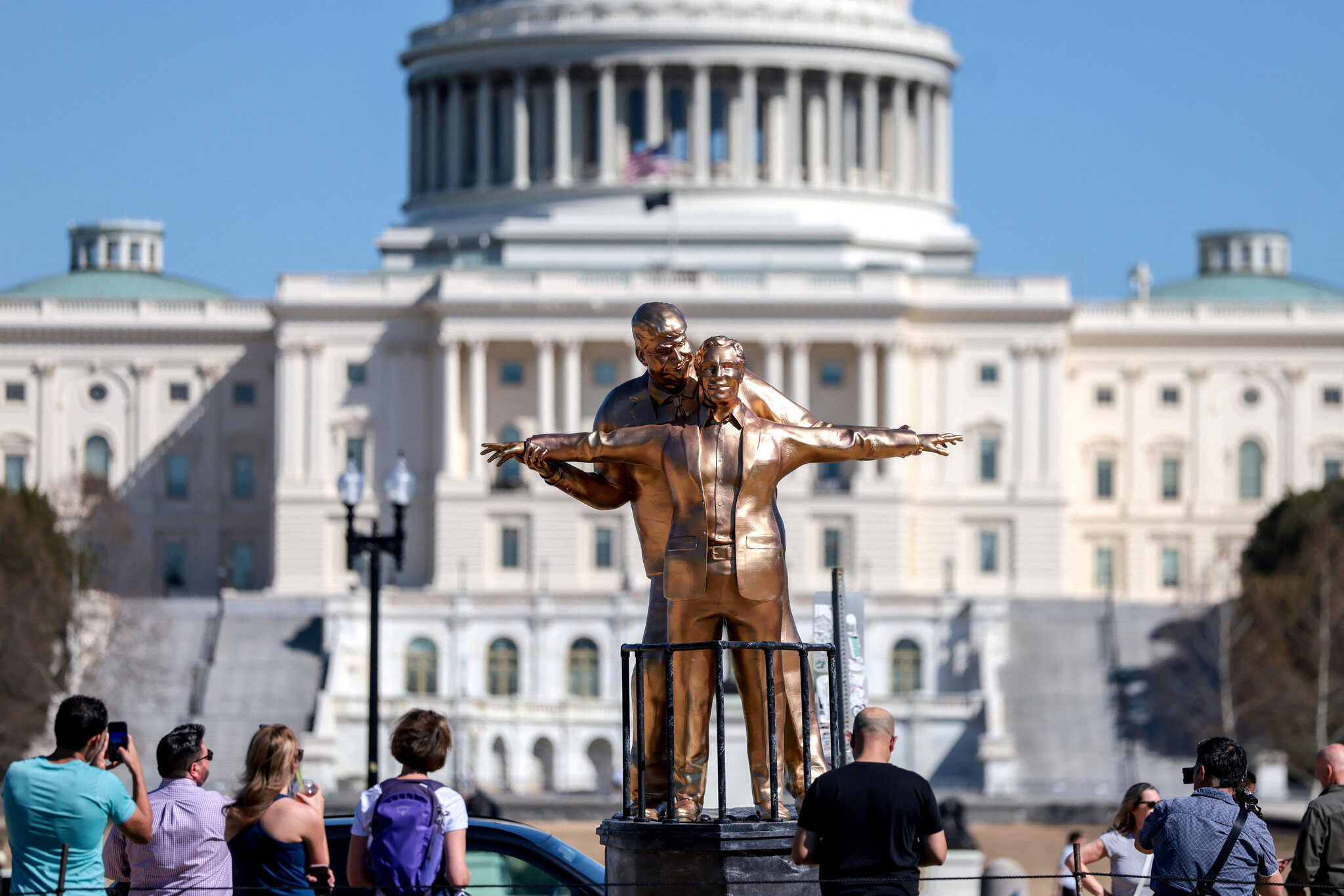 A Statue of Trump and Epstein Re-enacting ‘Titanic’ Pose Appears on National Mall