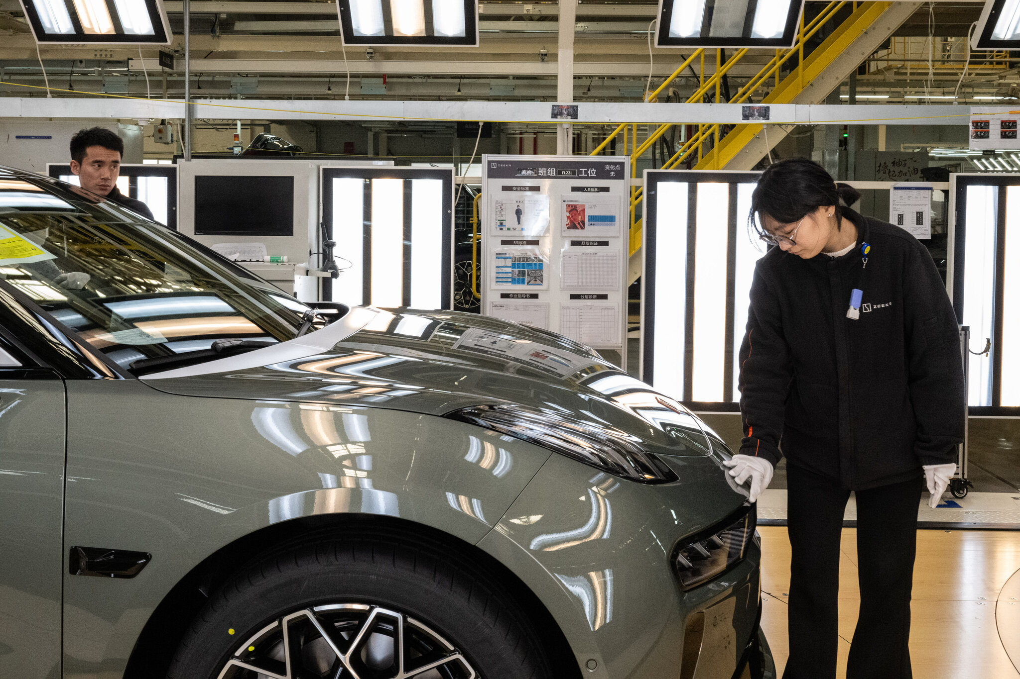 China’s Edge in an Oil Shock: Electric Cars and Renewables