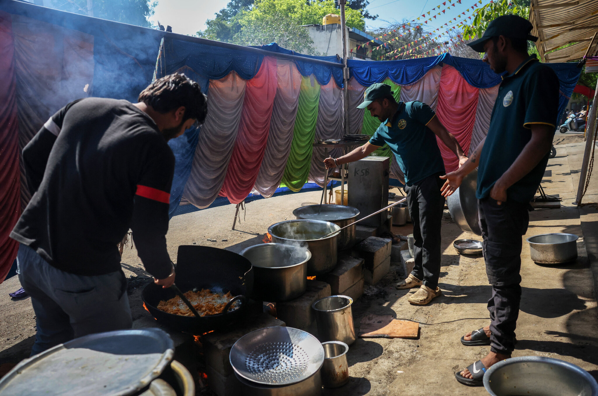 War in Iran Has India Wondering How to Keep Its Stovetops Lit