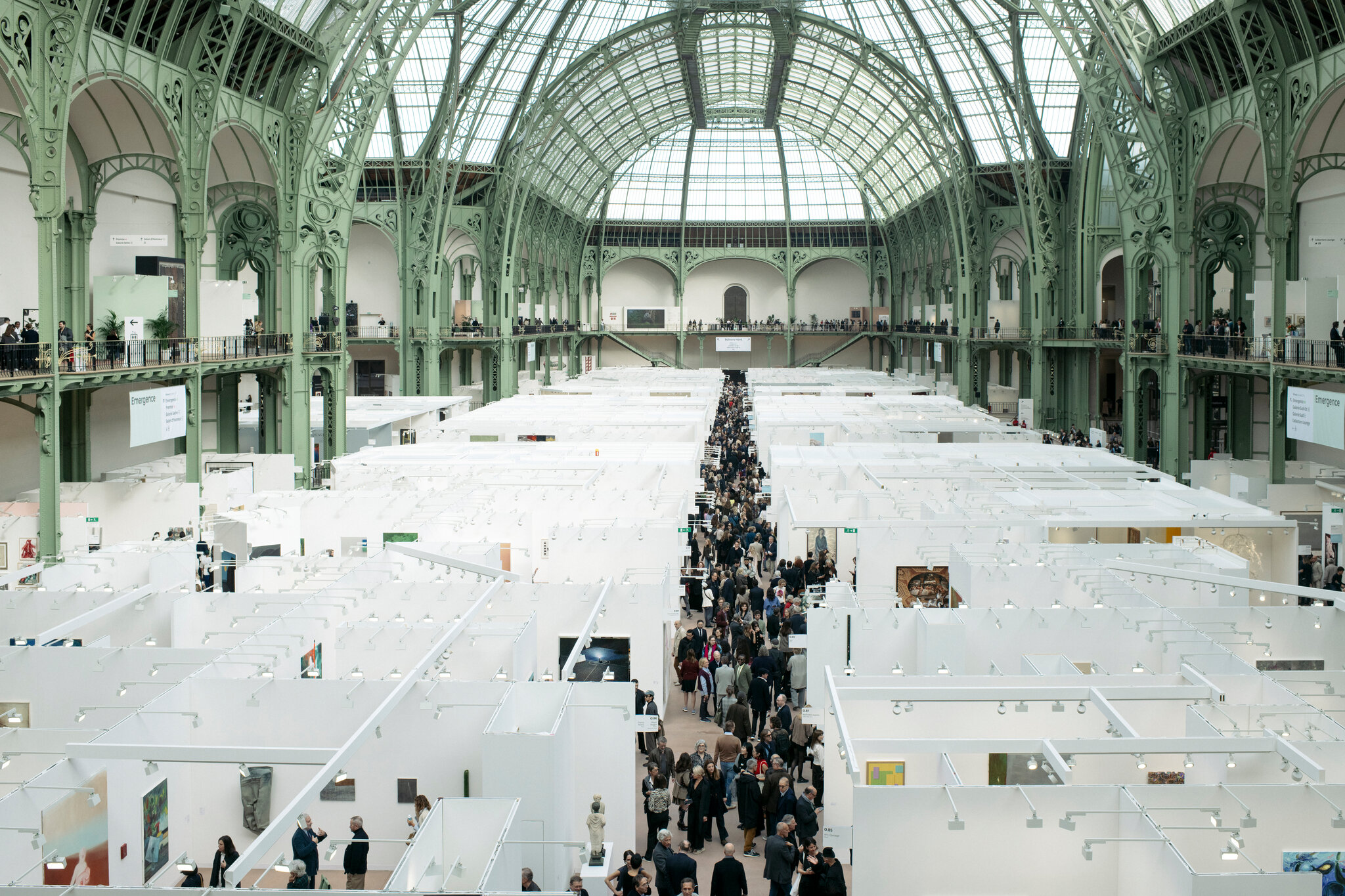Top-End Auction Sales Help Pull Global Art Market Out of Slump, Study Says