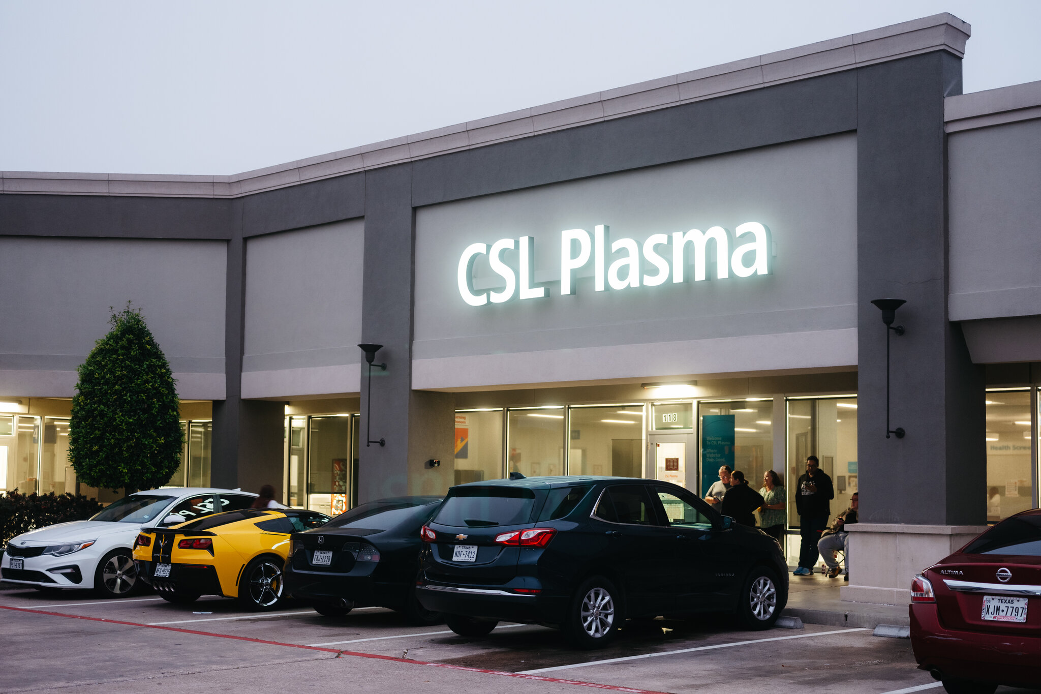 The Middle-Class Suburbanites Who Sell Their Blood Plasma to Get By