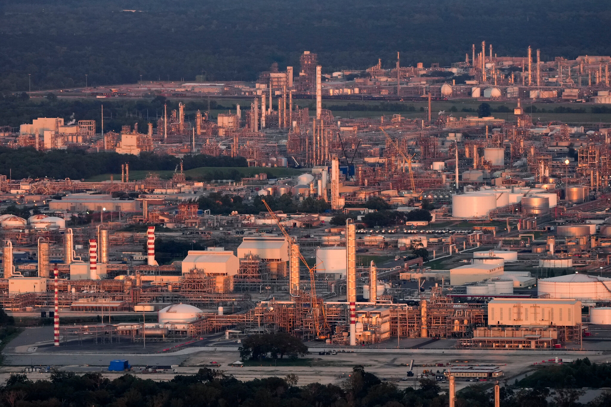 E.P.A. Moves to Weaken Limits on a Cancer-Causing Gas