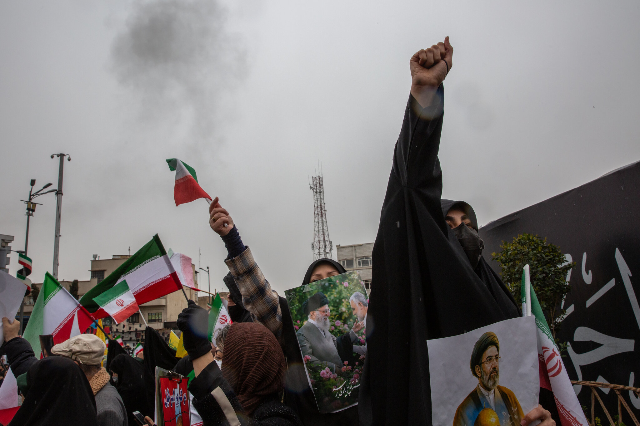 Thousands Attend Government Rally in Tehran to Denounce Israel and U.S.