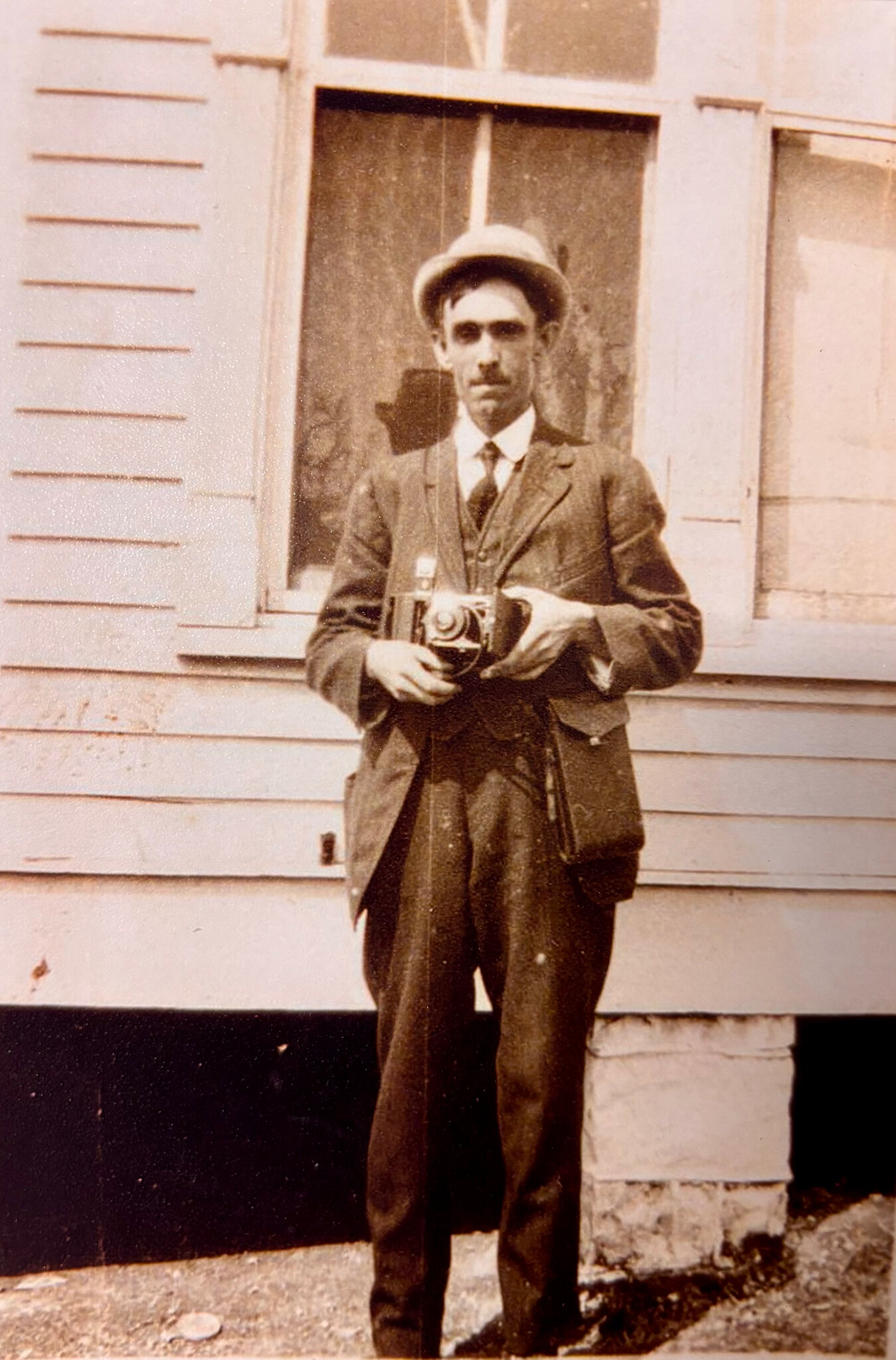 An Artist Renounced His Family. They Sued to Acquire His Life’s Work.