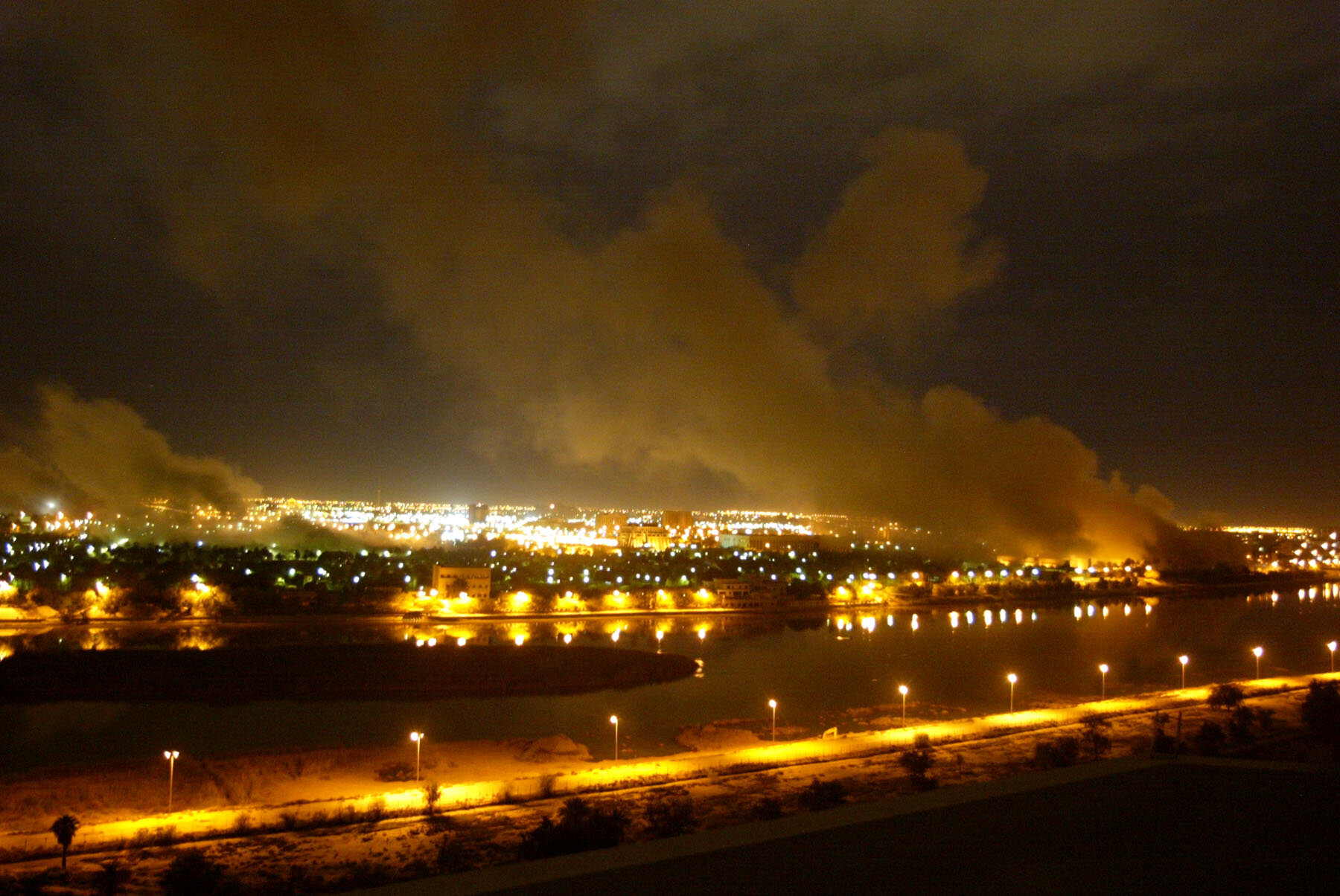 In Iraq, the U.S. Tried to Bring Allies on Board. Not in Iran.