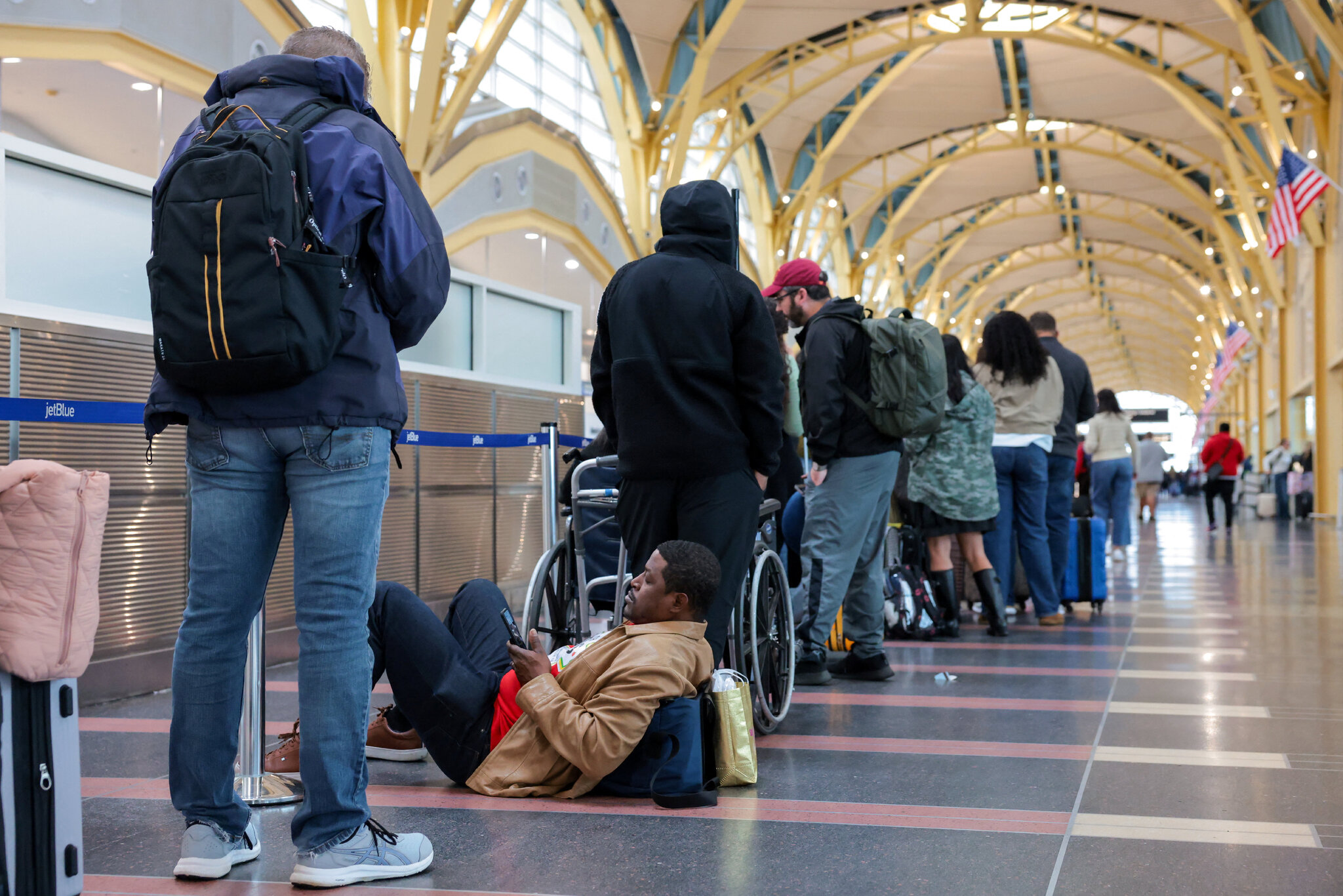 Security Lines Snake Out of More Terminals as T.S.A. Goes Unpaid
