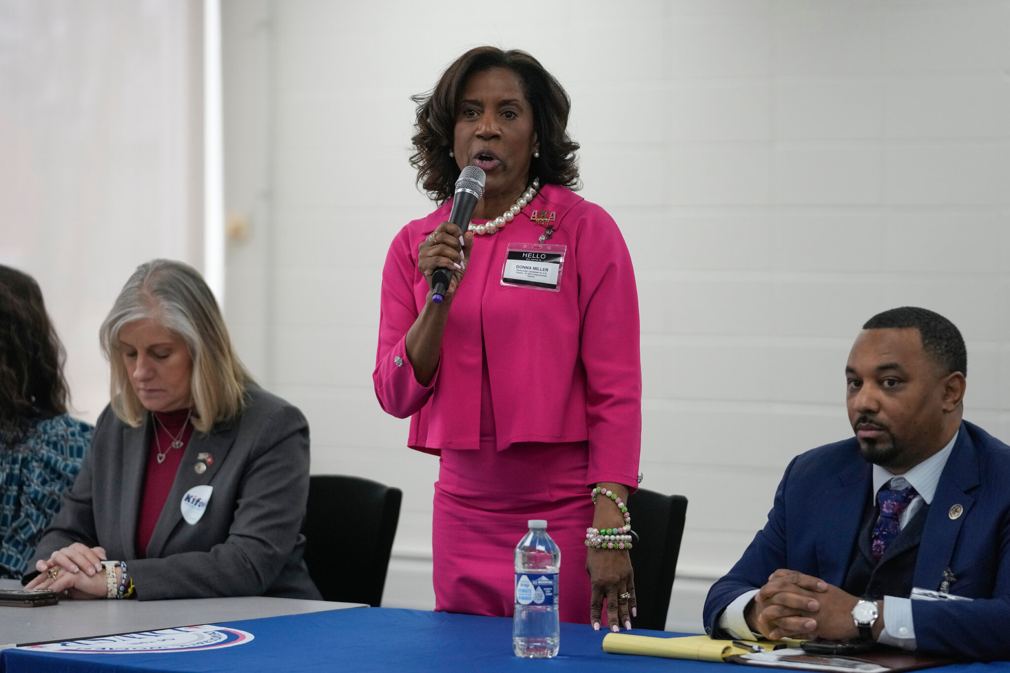 Donna Miller Beats Jesse Jackson Jr. in House Primary