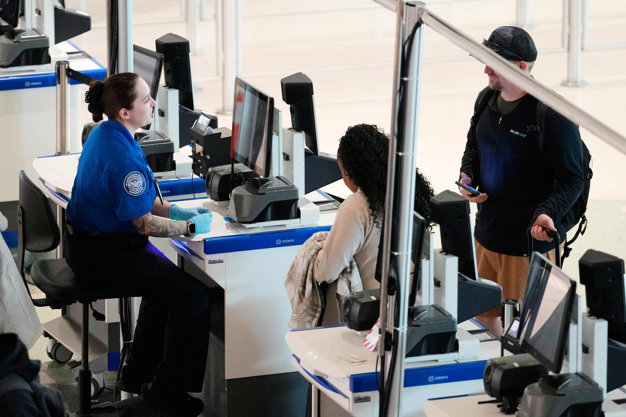 Small U.S. Airports Could Close if Shutdown Continues, Official Warns