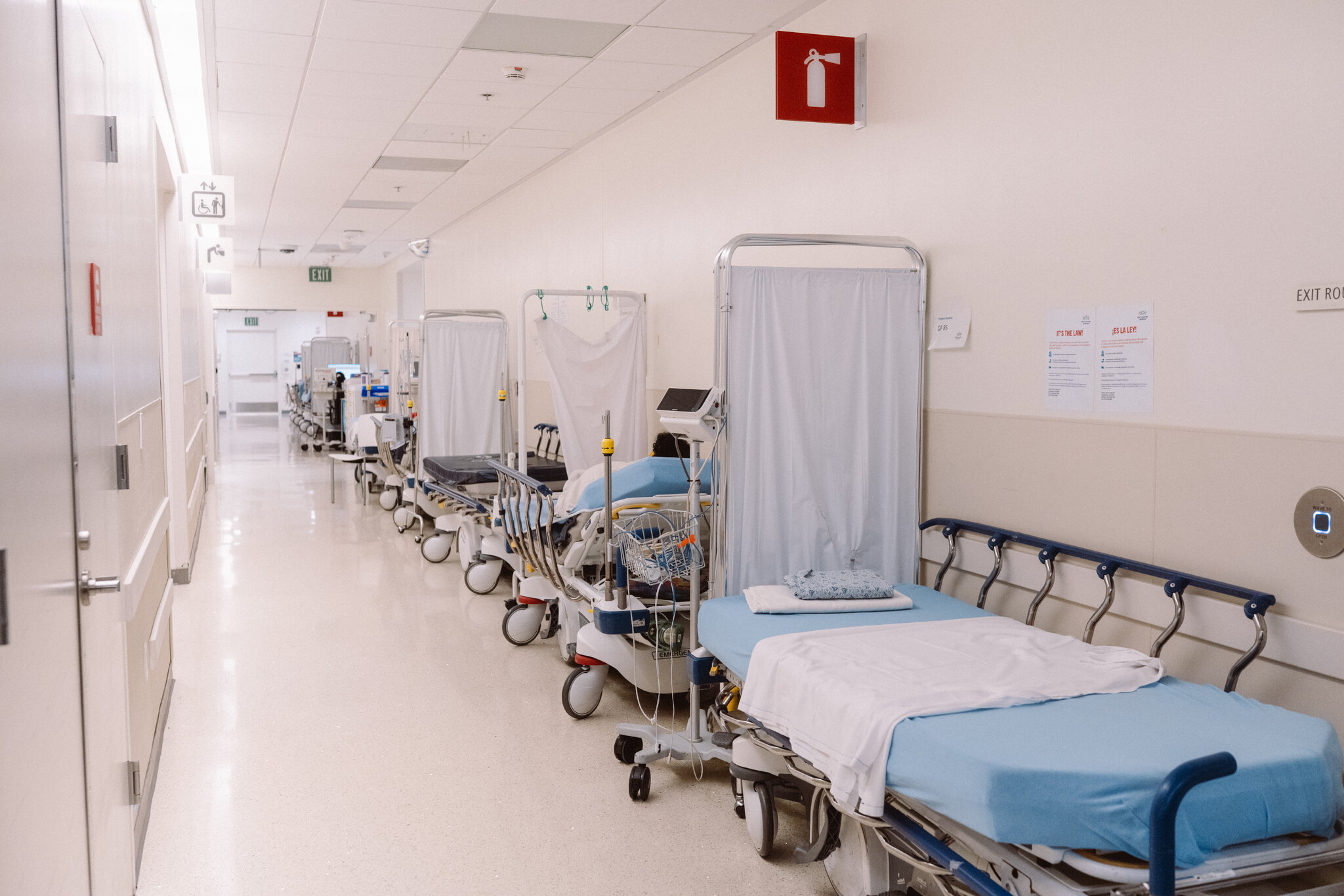 Bipartisan Bill Would Waive $100,000 Visa Fees for Medical Professionals