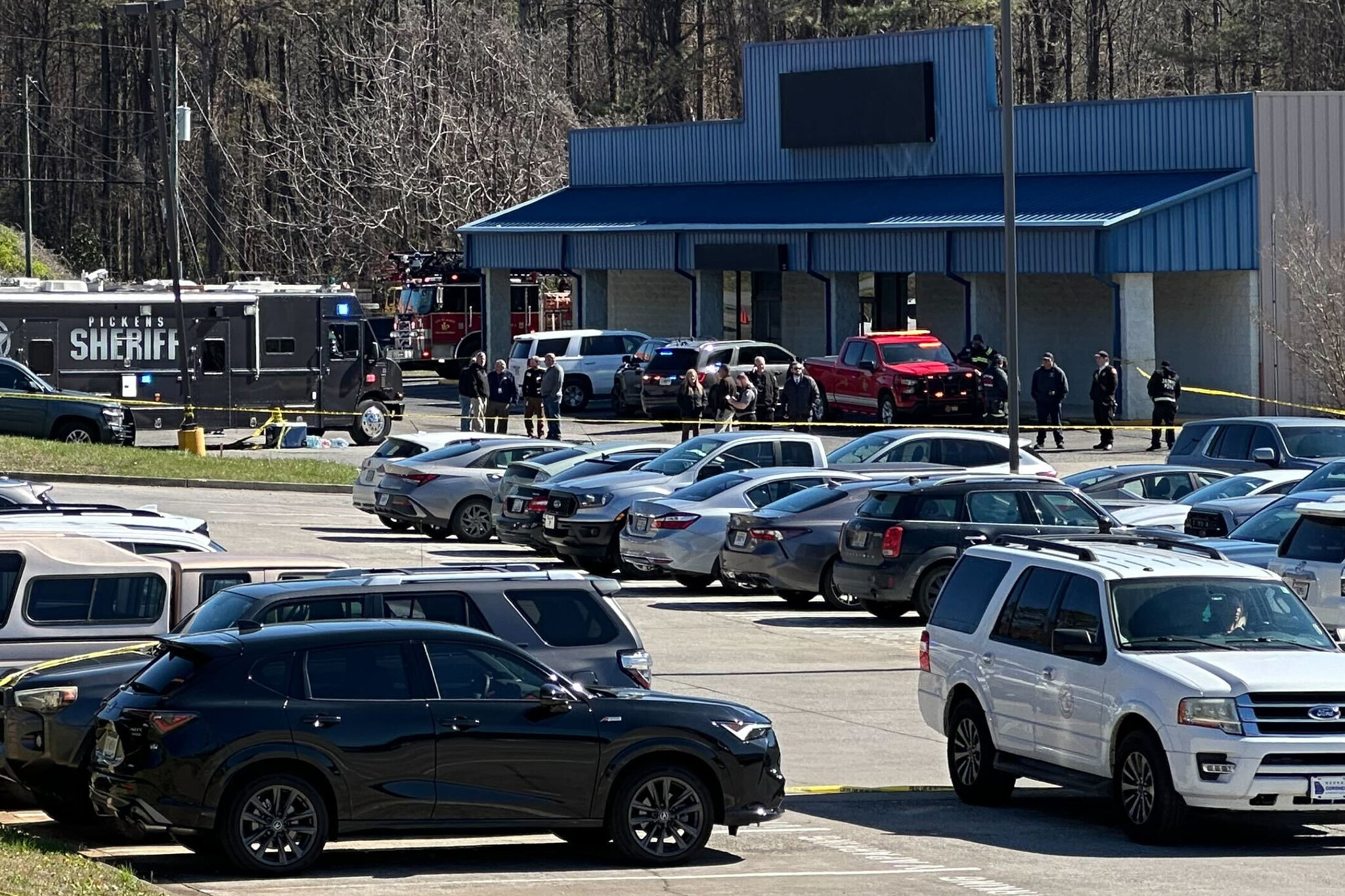 Police Kill Gunman Who Shot Employee at Georgia V.A. Clinic