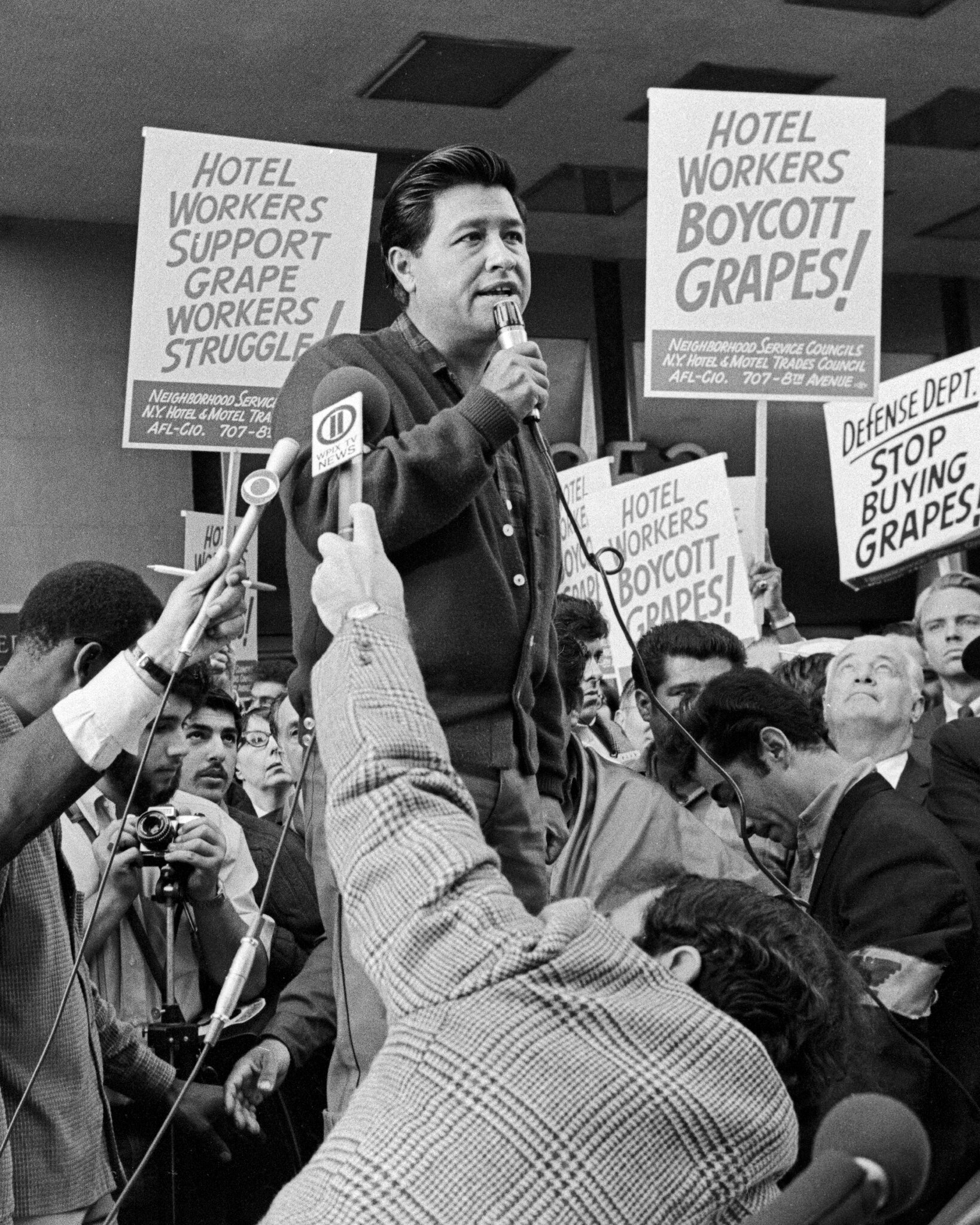 Revelations of Cesar Chavez’s Abuse Spur a Widespread Outcry