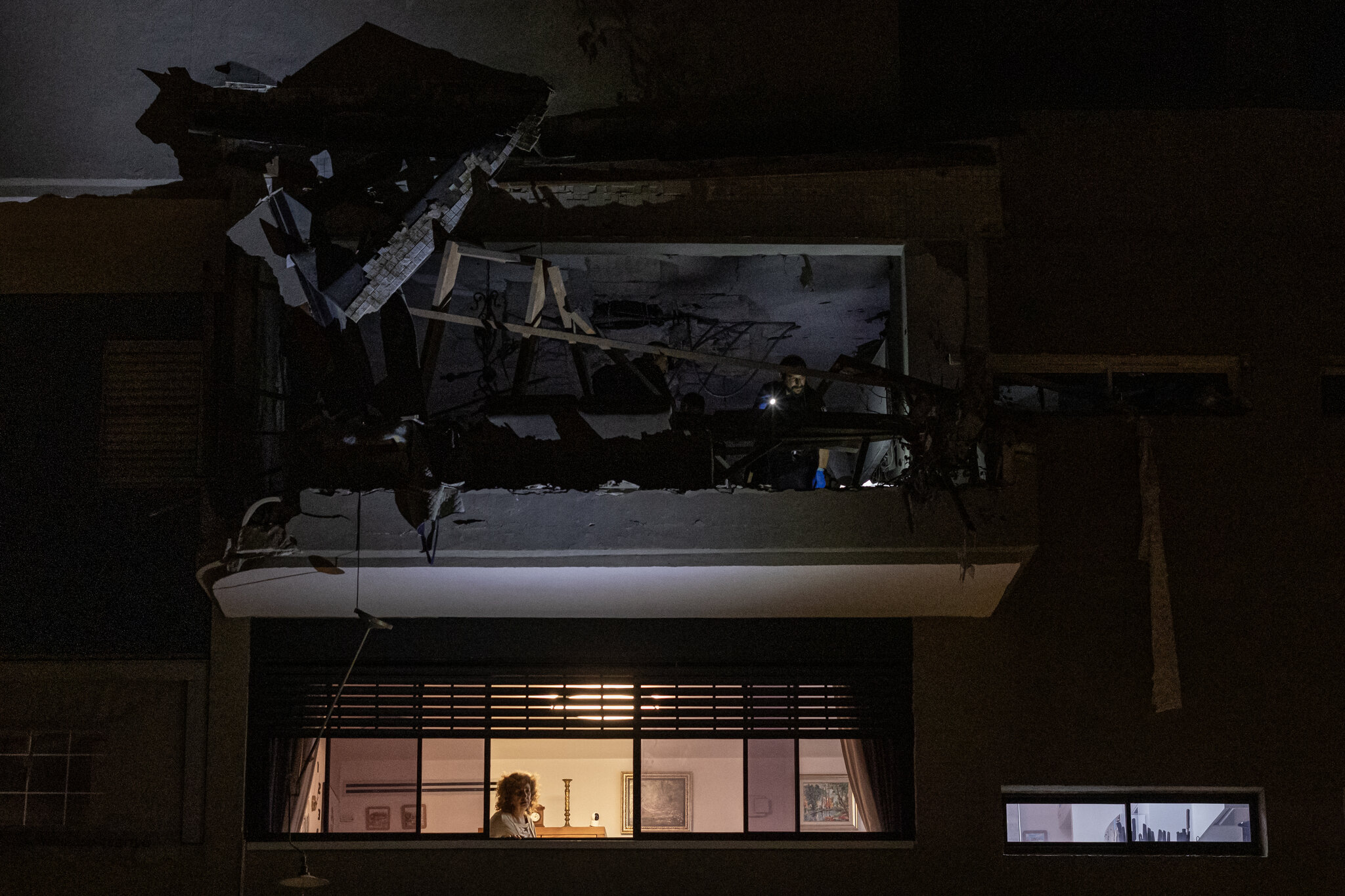 Couple Killed in Cluster Bomb Attack Near Tel Aviv