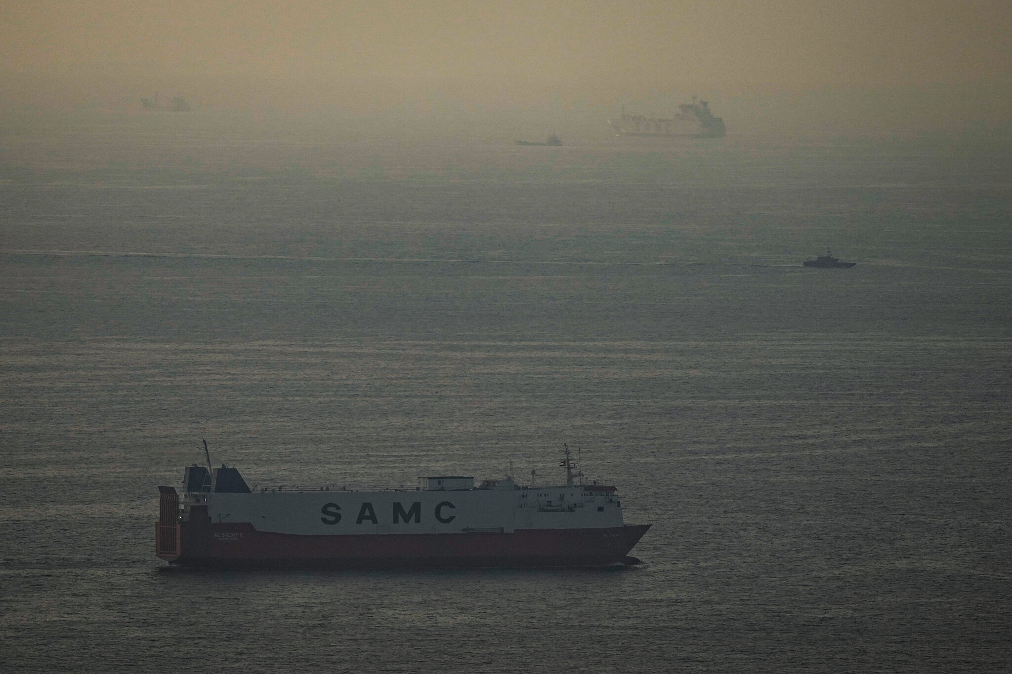 A Few Ships Are Trickling Through the Strait of Hormuz With Iran’s Approval