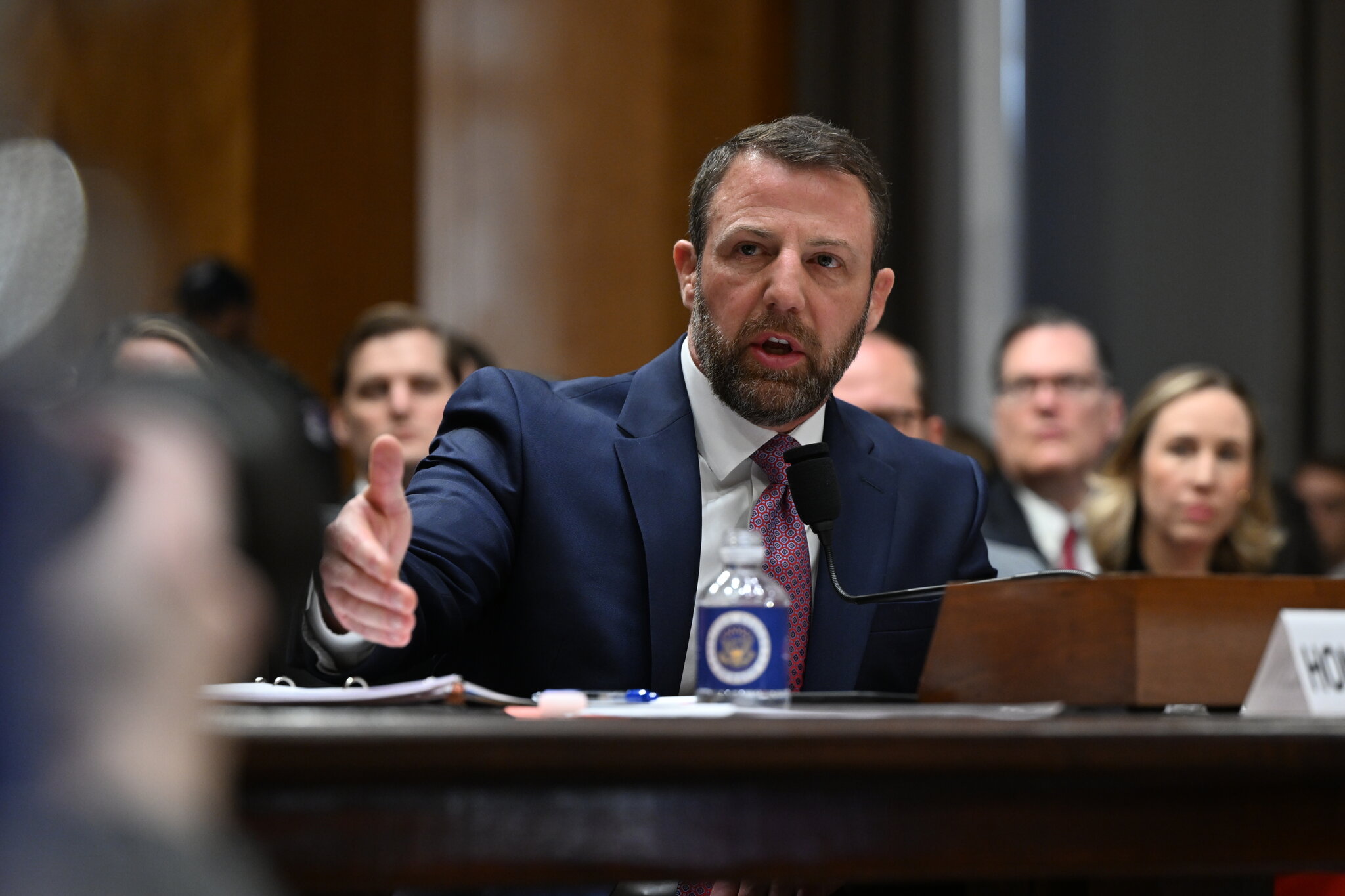 Mullin Explored Bipartisan Deal to Rein in Immigration Crackdown