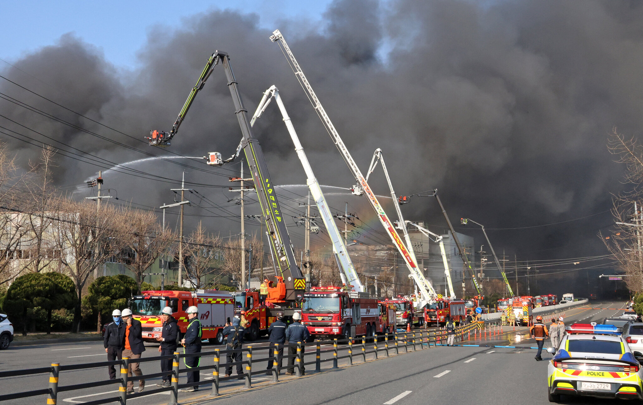 At Least 10 Killed in South Korean Factory Fire