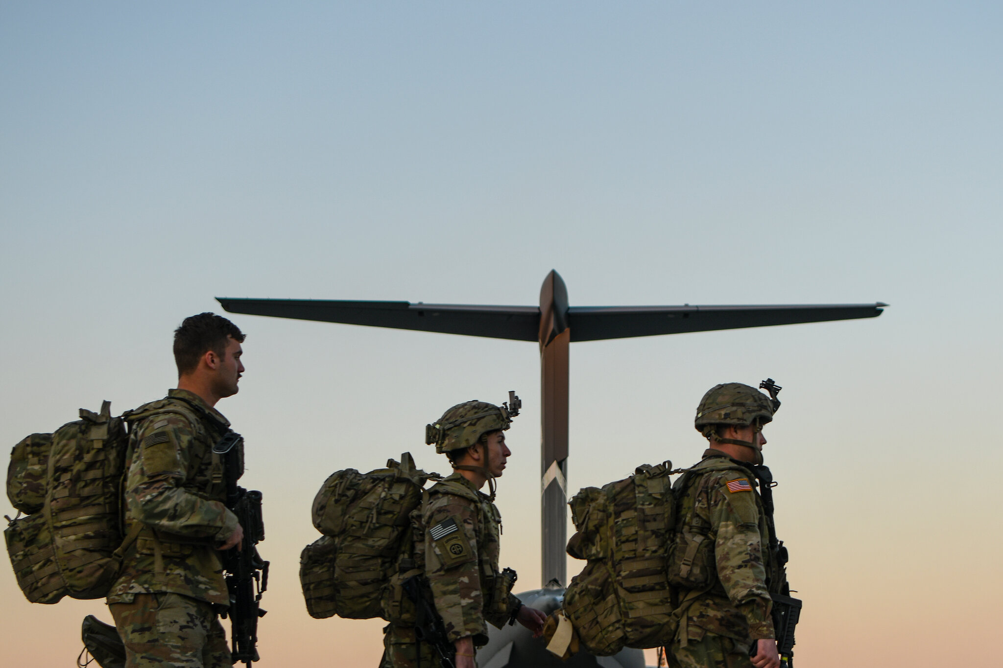 Pentagon Officials Weigh Deployment of Airborne Troops for Iran War
