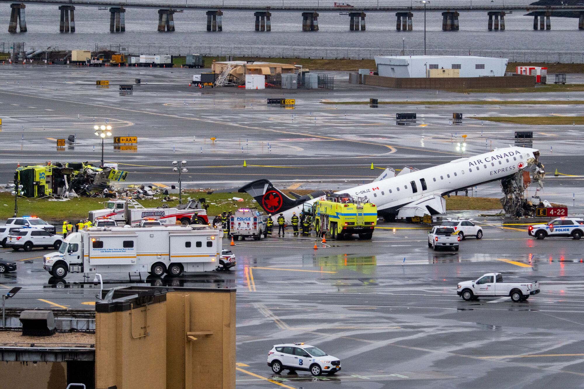 Final 3 Minutes: A Breakdown in Communication Before the LaGuardia Crash