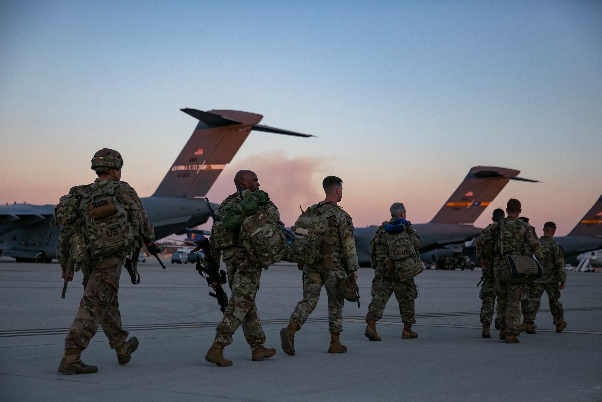 Around 2,000 U.S. Paratroopers to Be Sent to the Middle East