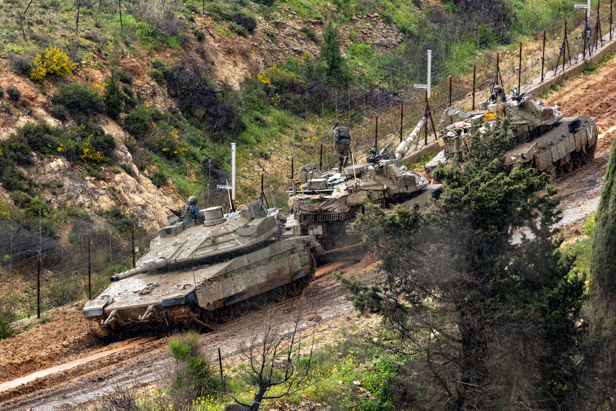 Israel Plans to Control Large Parts of Southern Lebanon, Defense Minister Says