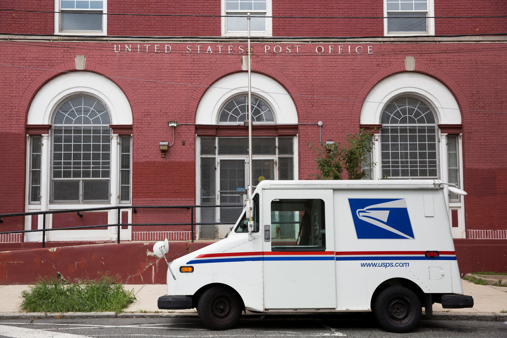 Postal Service Plans to Impose 8% Surcharge on Packages to Offset Rising Transportation Costs