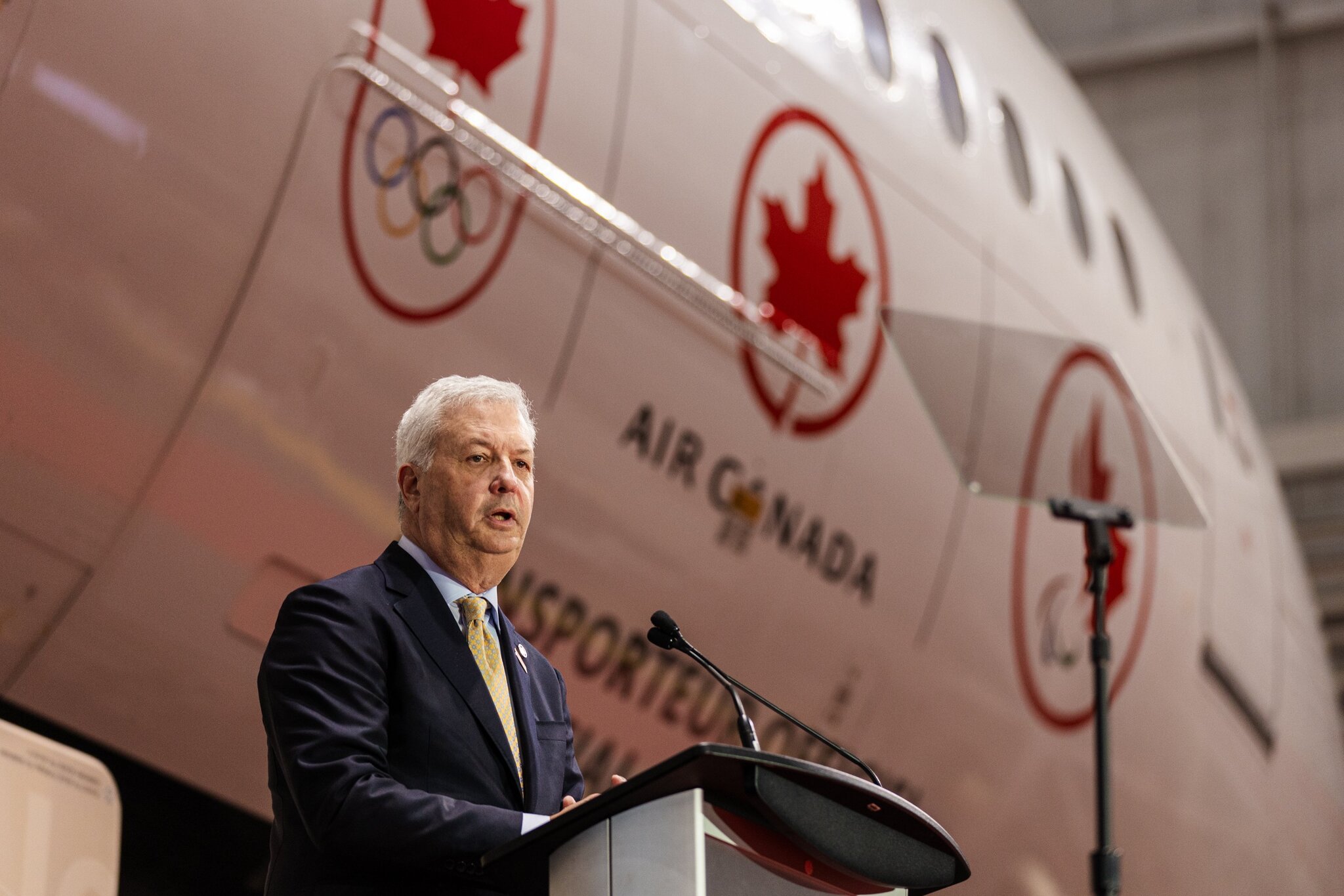 Air Canada C.E.O. Draws Scorn for Delivering Condolences in English