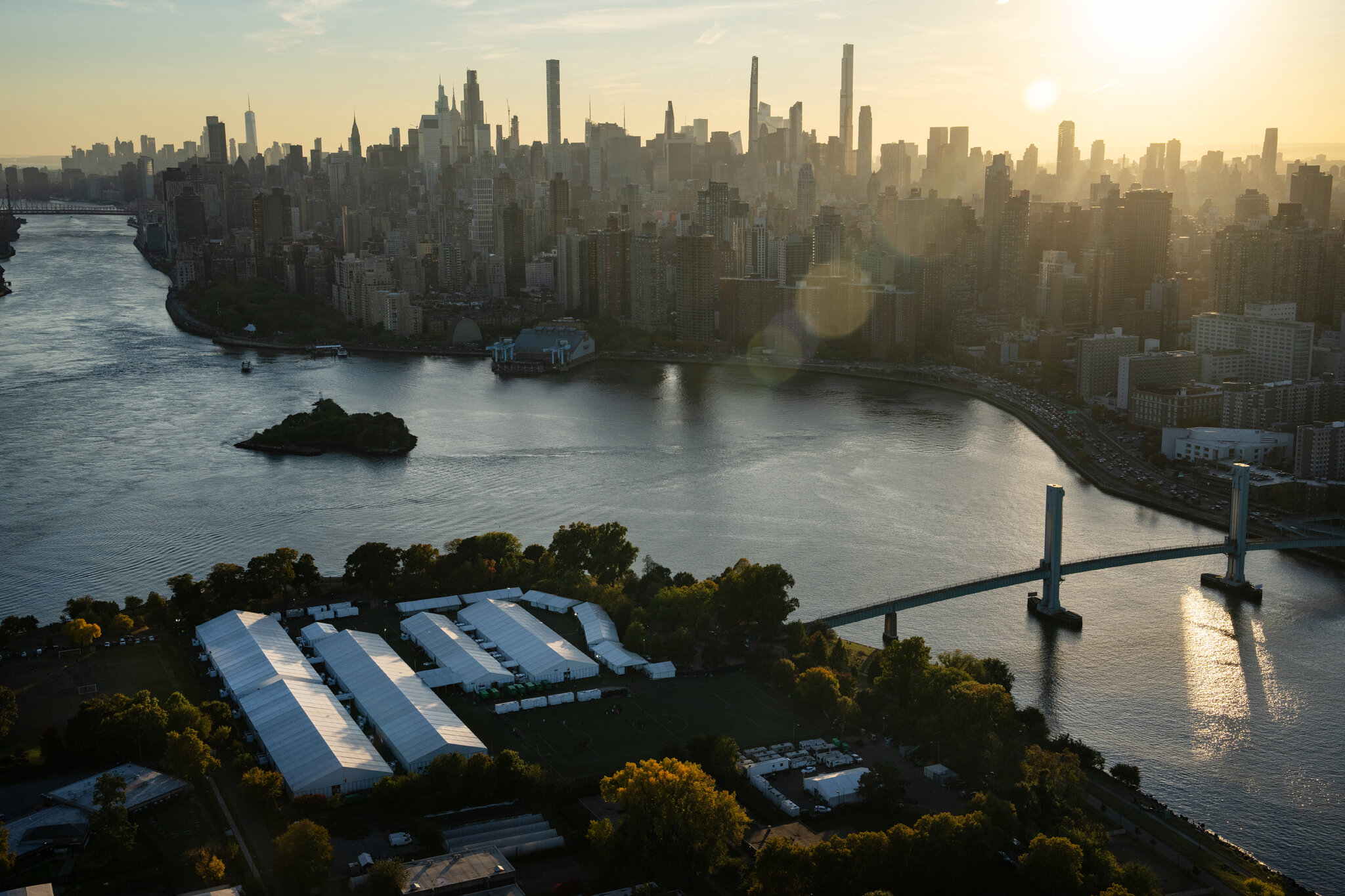 New York City’s Population Flat After Drop in Immigration