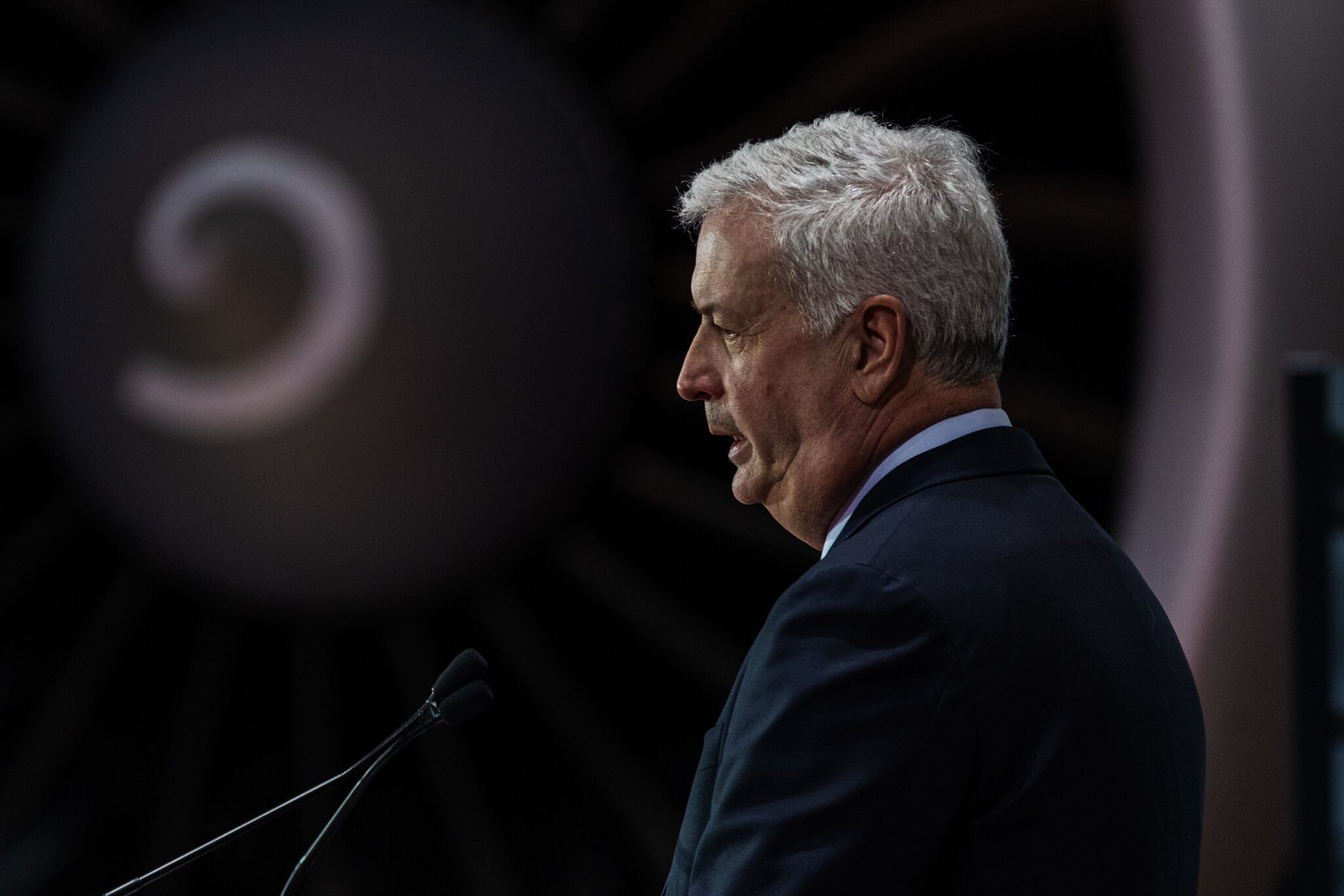 Air Canada Chief Apologizes for English-Only Condolences After Plane Crash