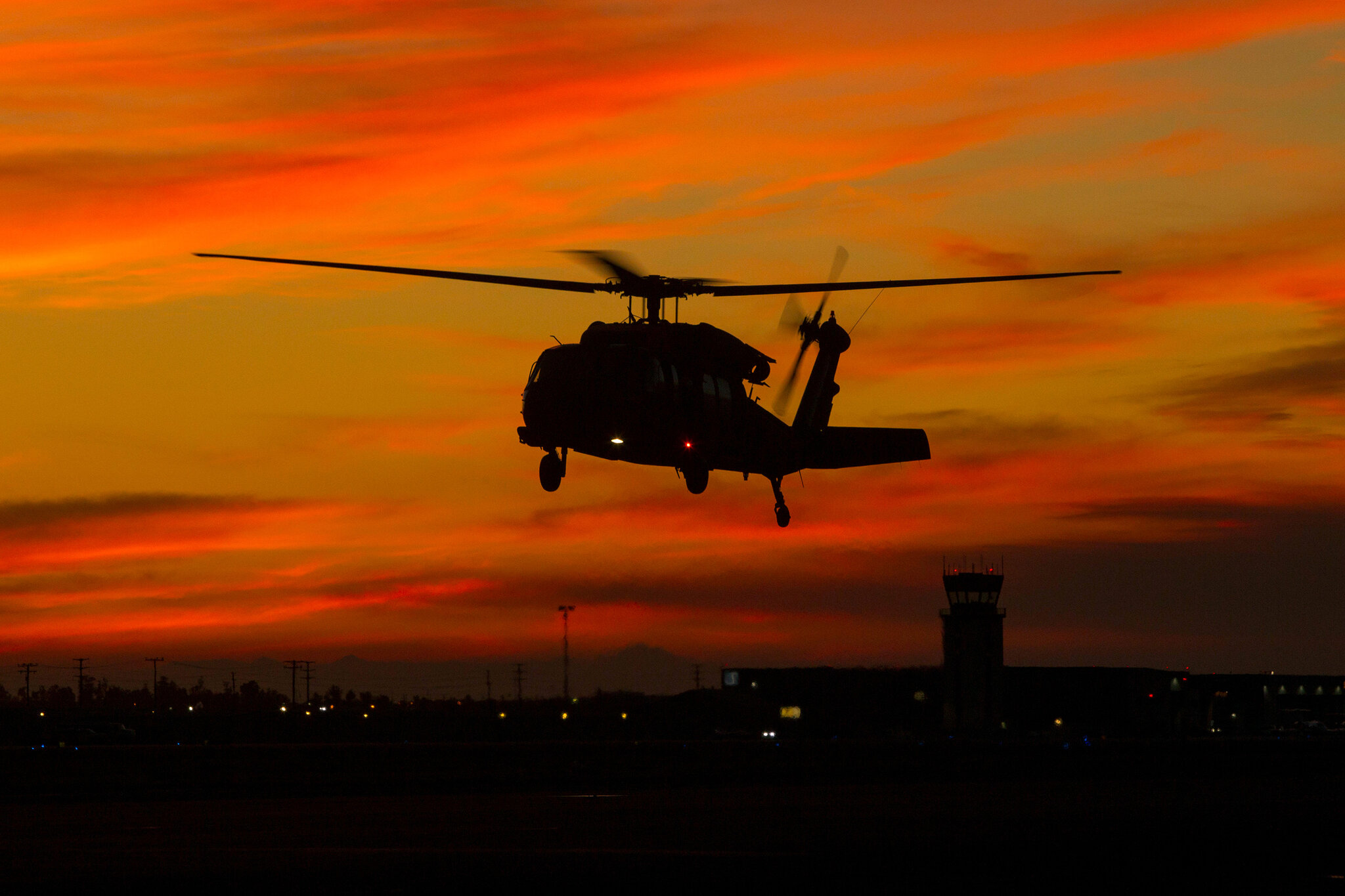 United Airlines Flight Avoids Collision With Military Helicopter in California