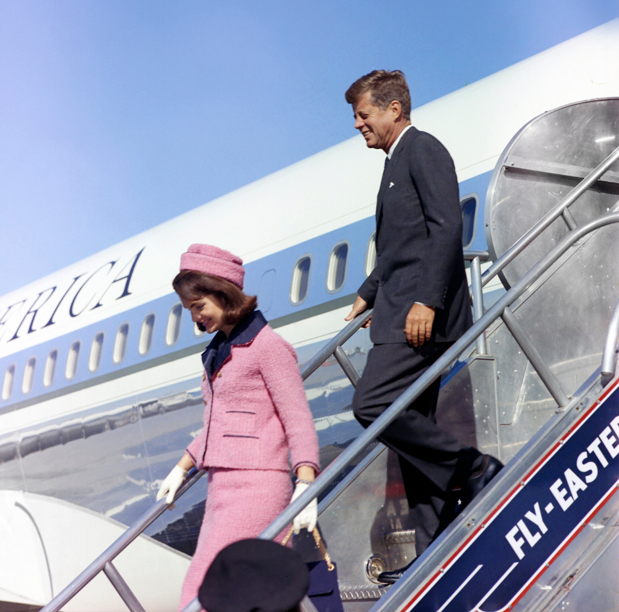 Letizia Mowinckel, Who Procured Jacqueline Kennedy’s Pink Chanel Suit, Dies at 105