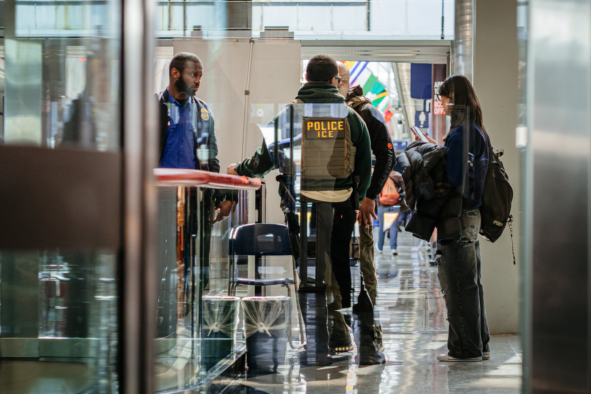 ICE May Remain at Airports Even After T.S.A. Pay Resumes, Border Czar Says