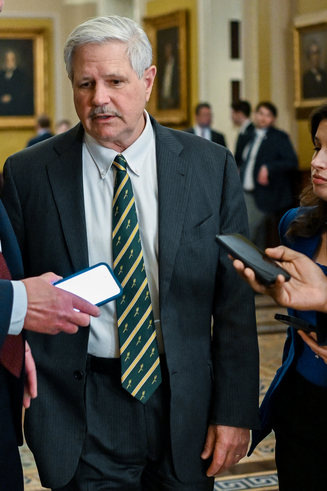 Senate Convenes, but G.O.P. Makes No Move to Pass House Bill to Reopen D.H.S.