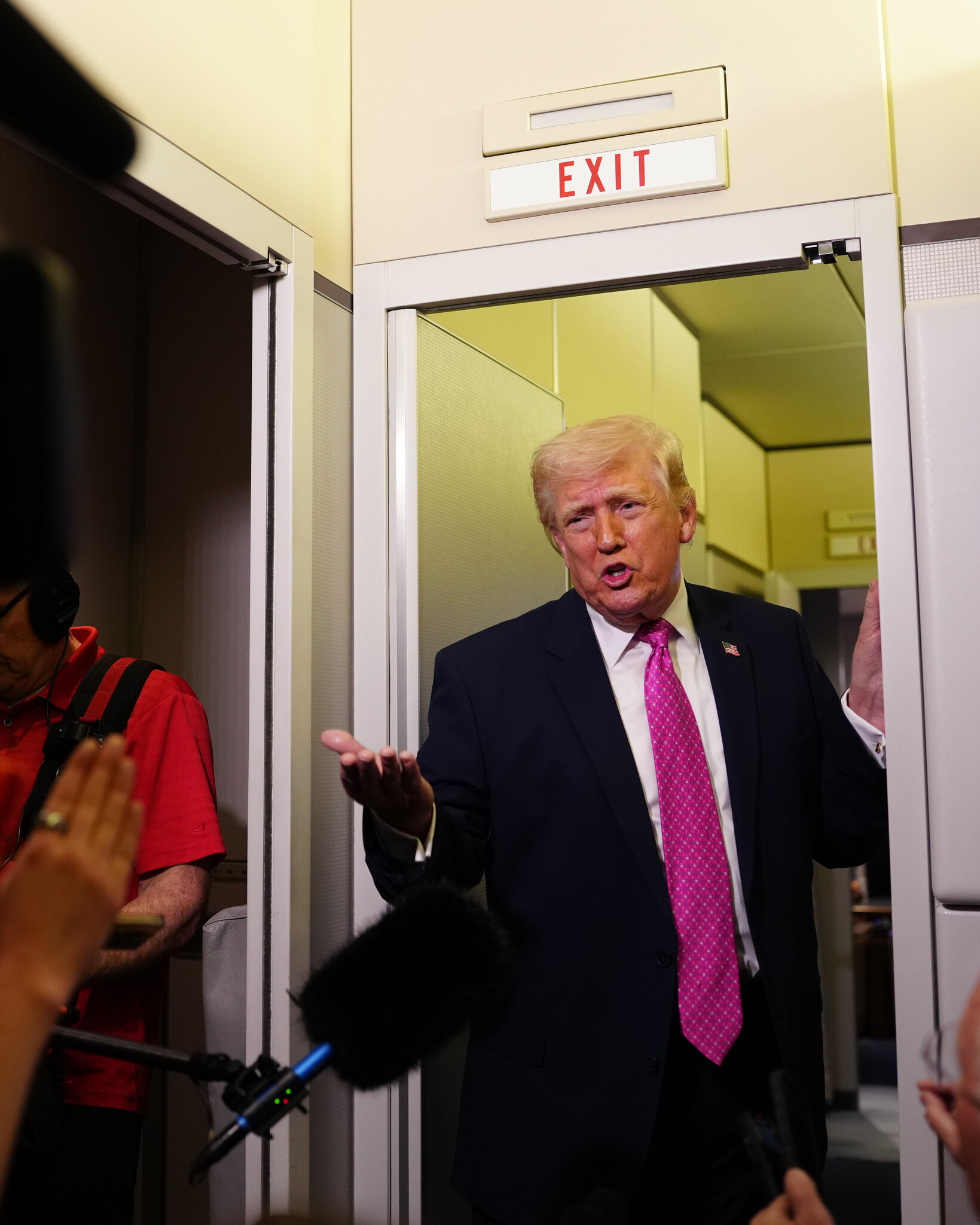 Trump Zigzags on Iran