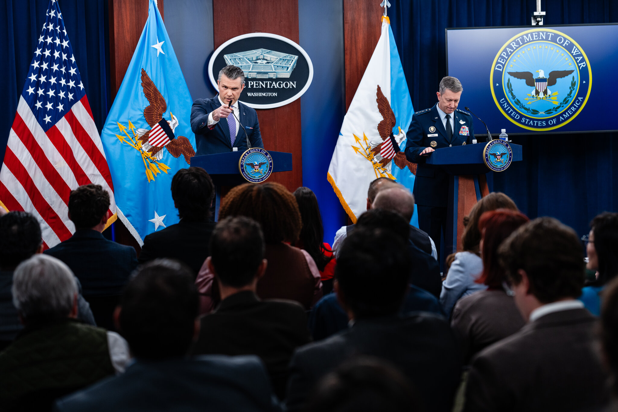 Trump Redefines ‘Regime Change’ in Iran War